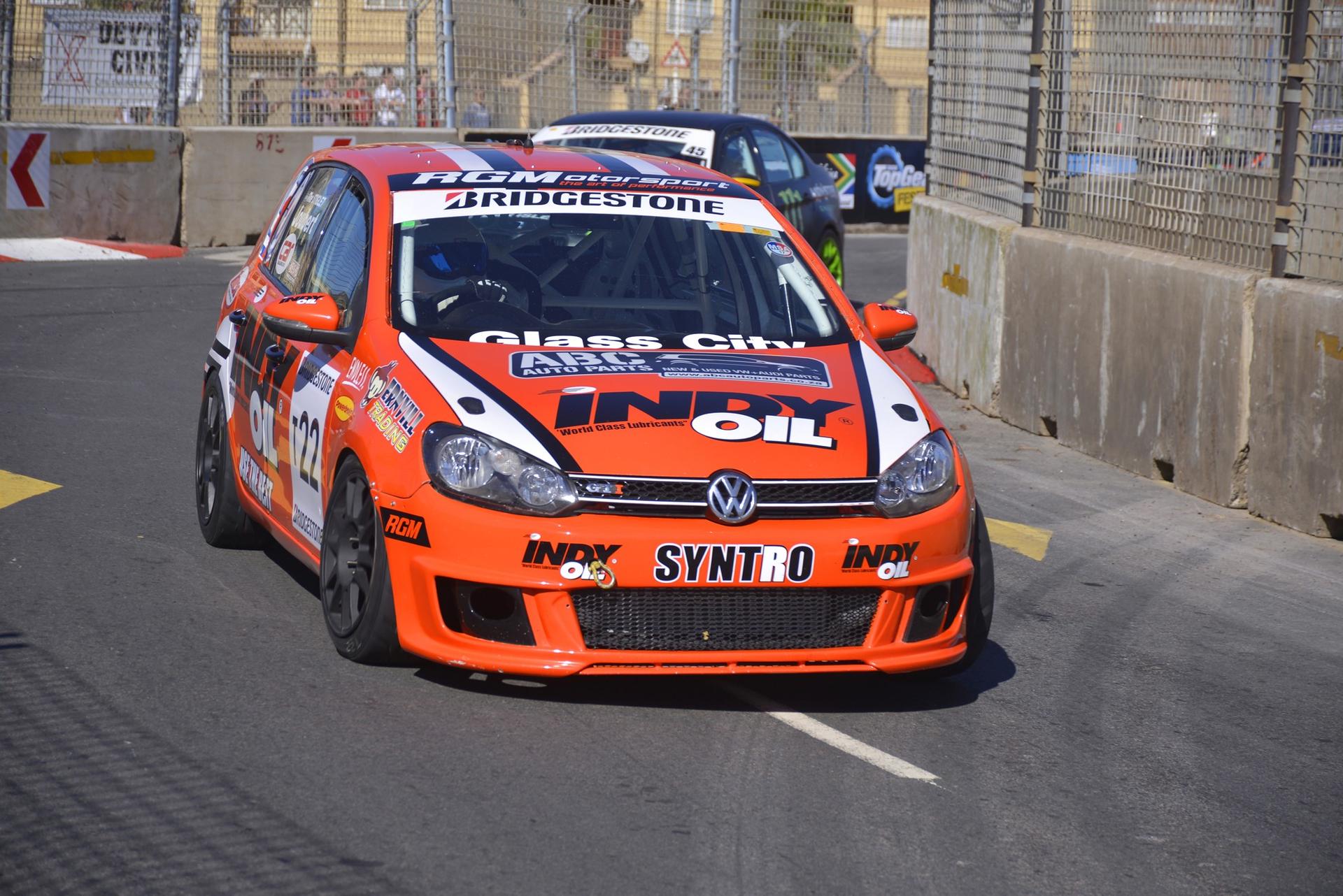 RICHARD PINARD INJURED AT DURBAN STREET RACE – TEAM WITHDRAWS