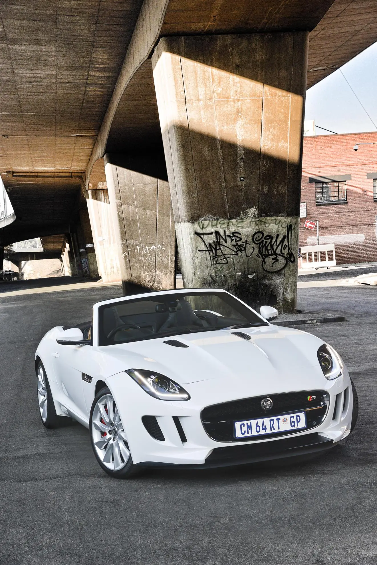 Jaguar f type 04