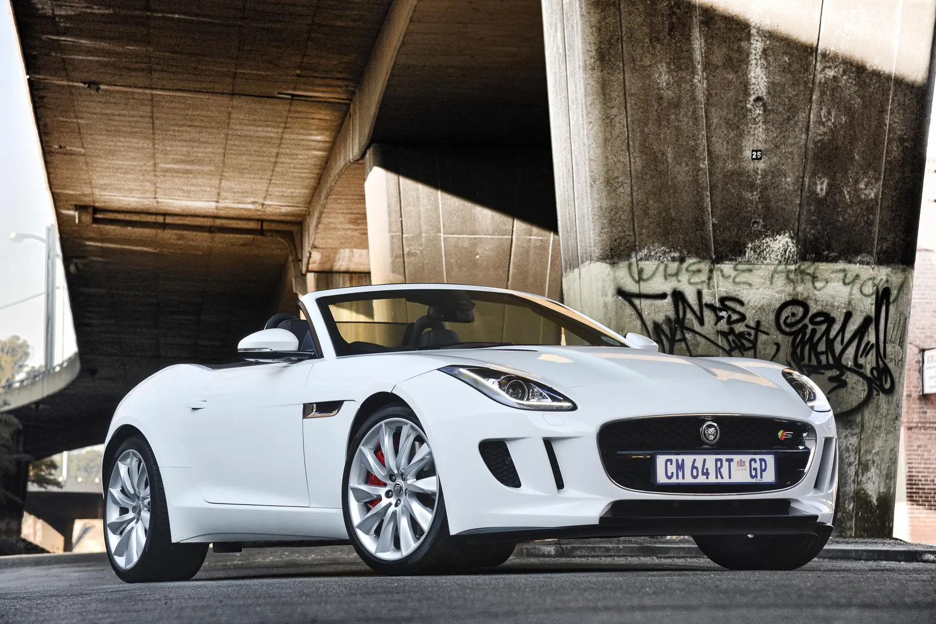 Jaguar f type 06