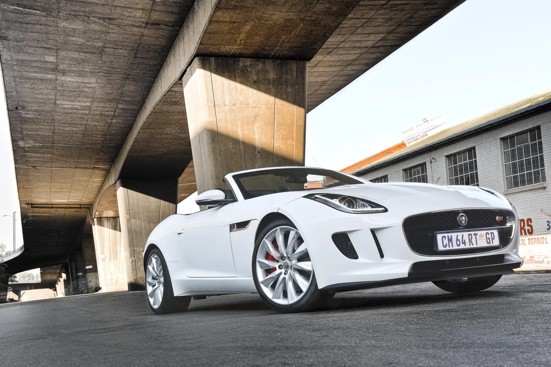 Jaguar f type 08