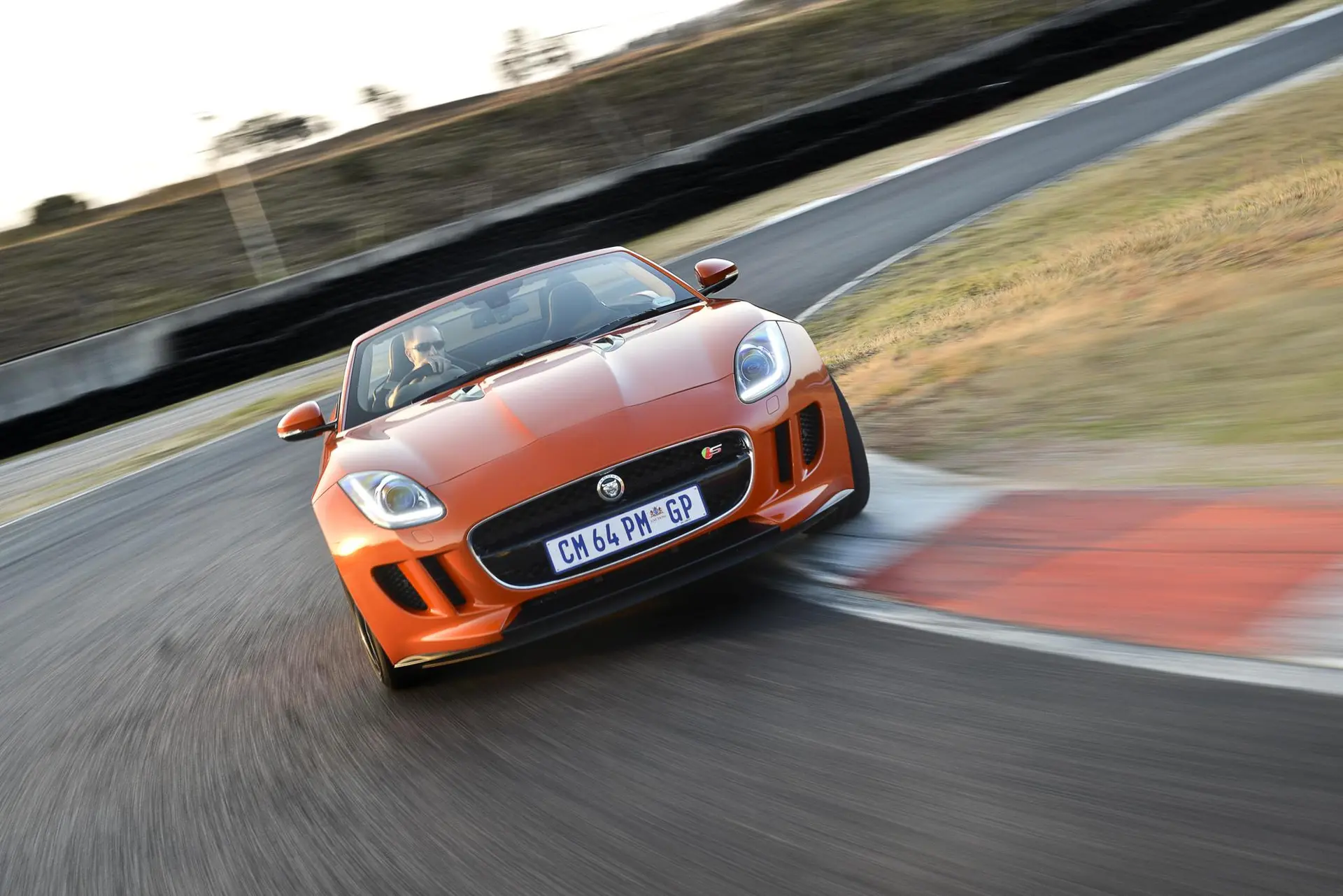 Jaguar-F-Type-102