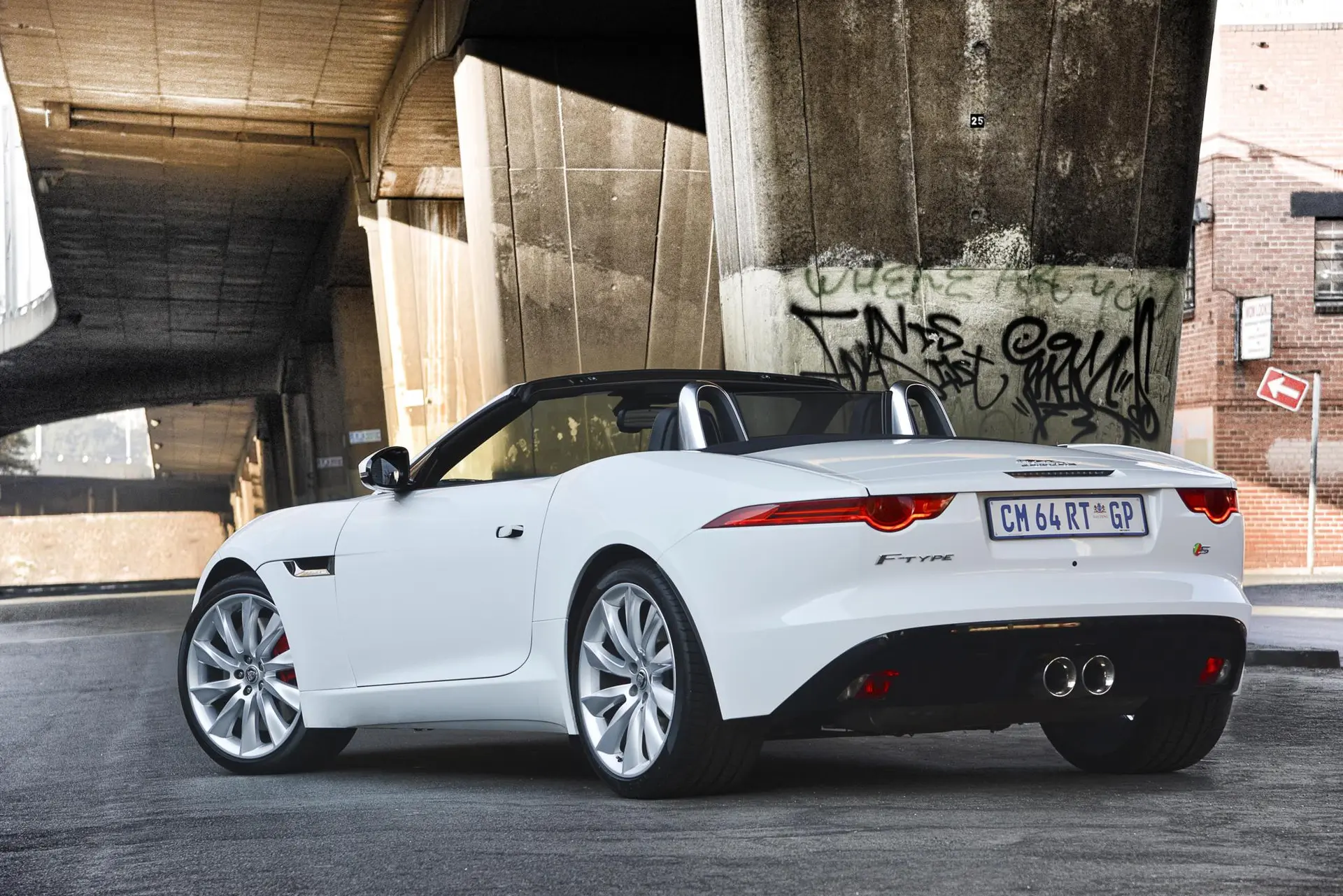Jaguar f type 11