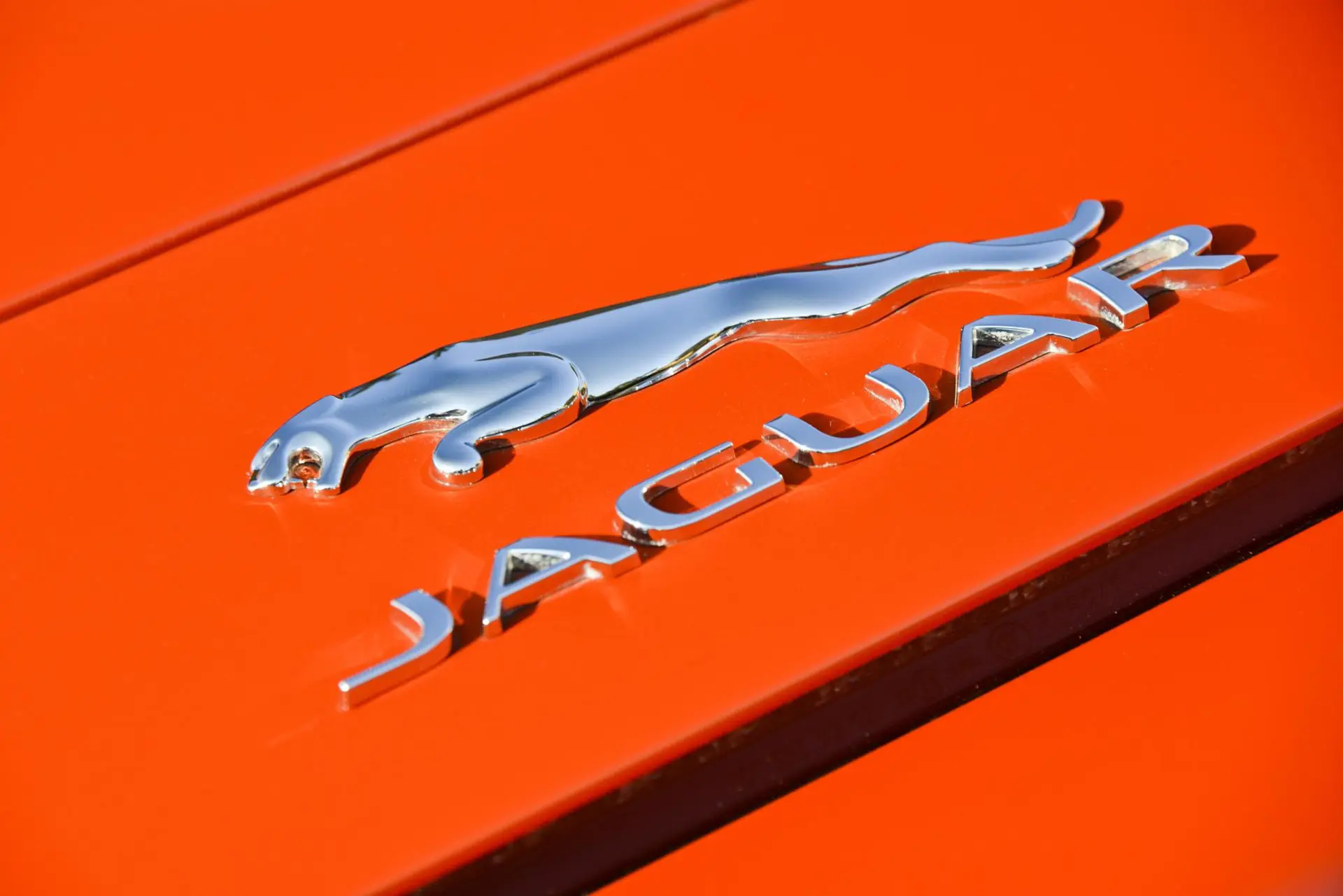 Jaguar f type 121