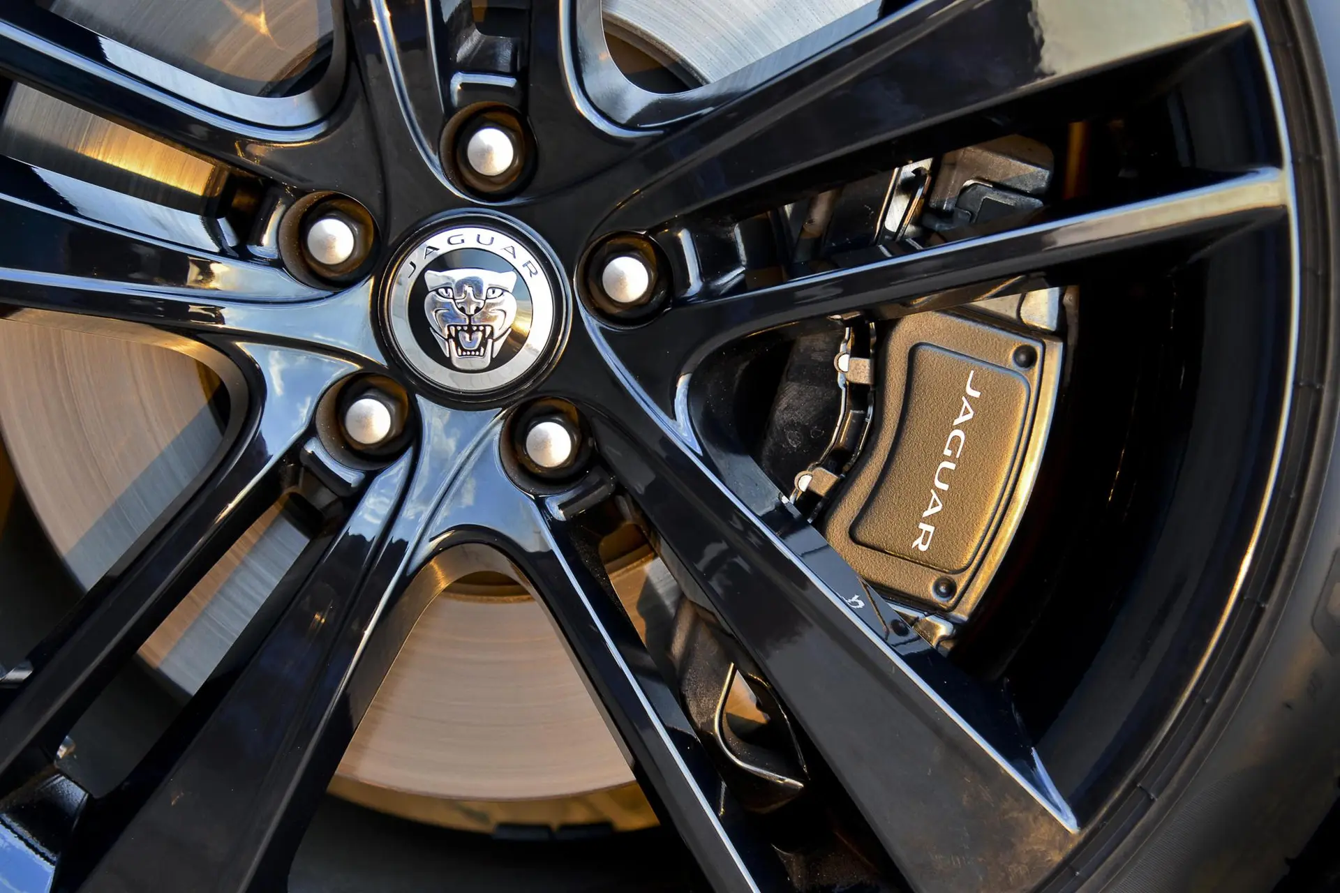 Jaguar f type 124
