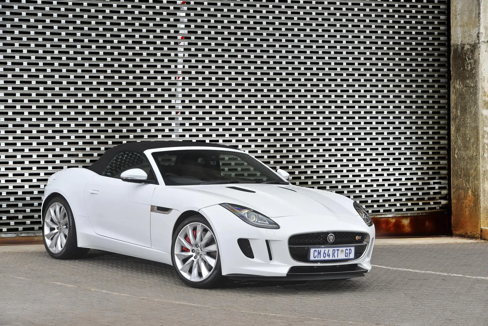 Jaguar f type 19