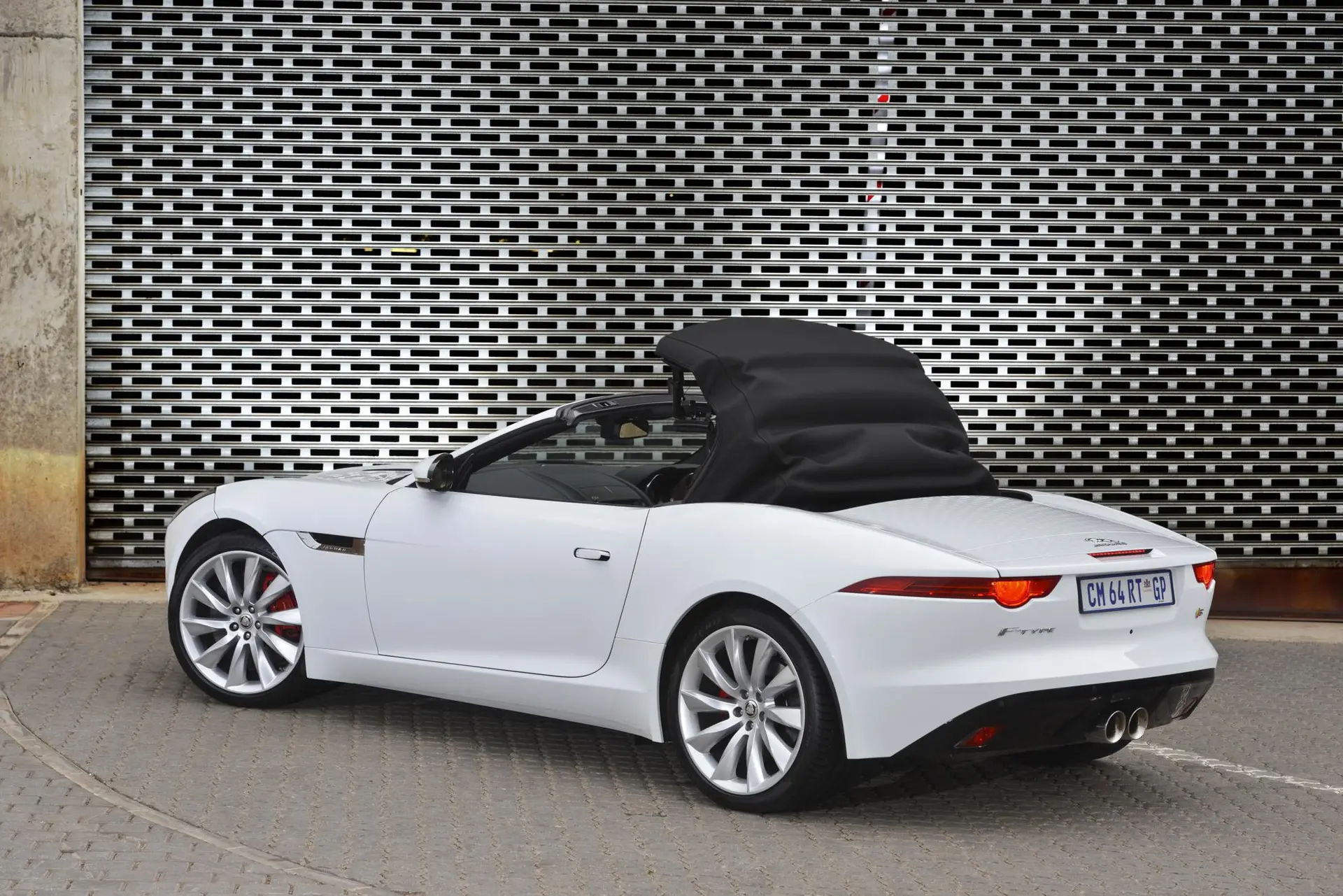 Jaguar f type 21