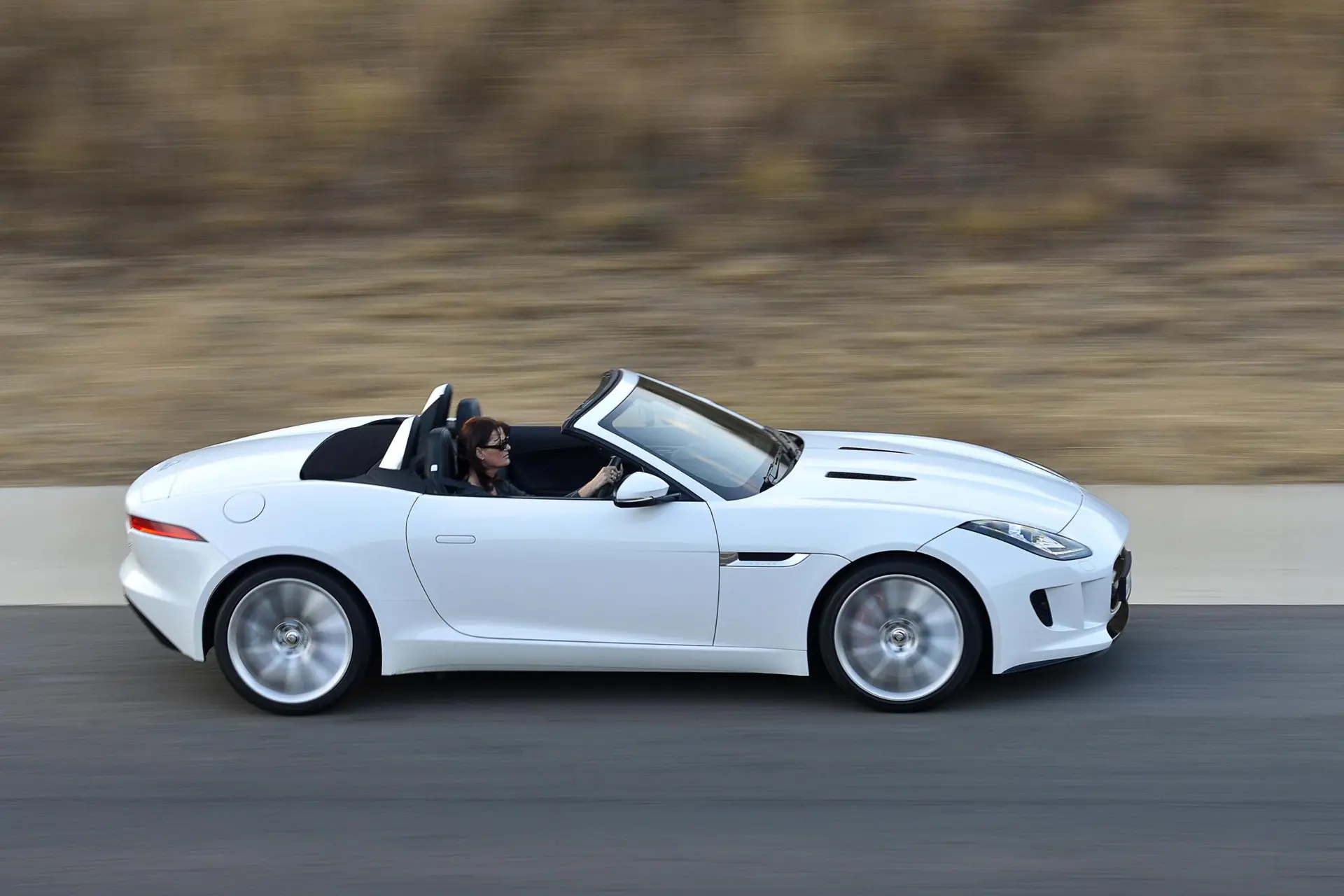 Jaguar f type 26