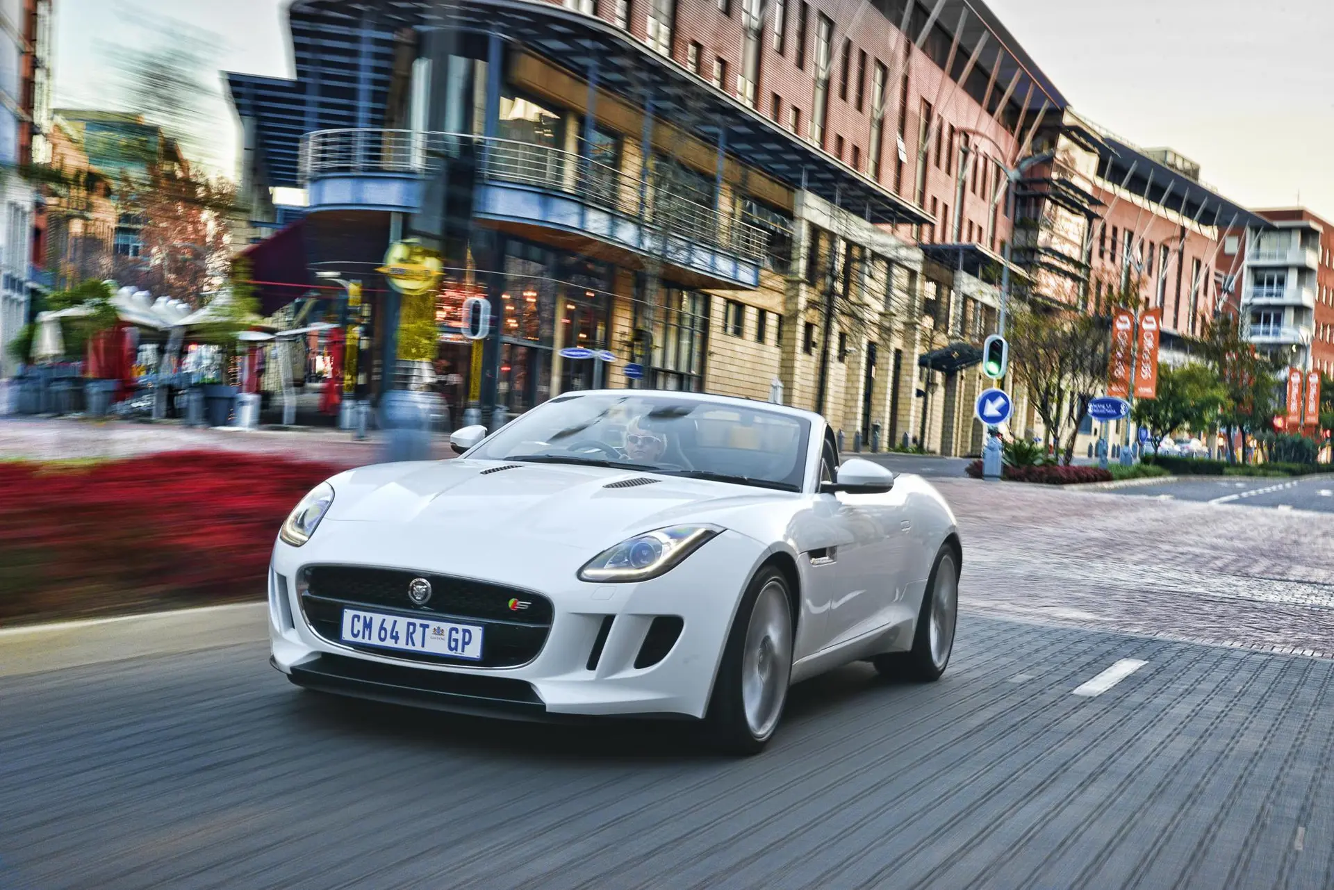 Jaguar-F-Type Performance