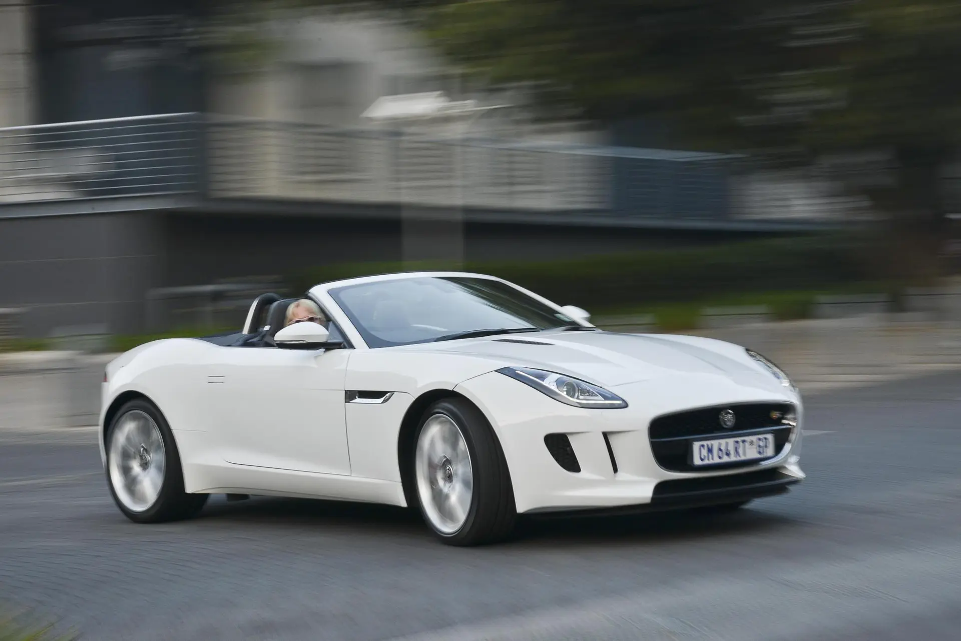 Jaguar f type 33