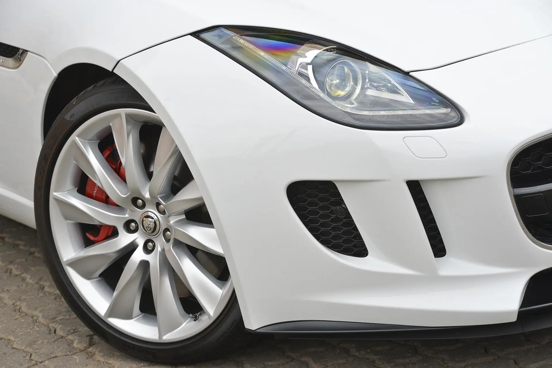 Jaguar f type 44