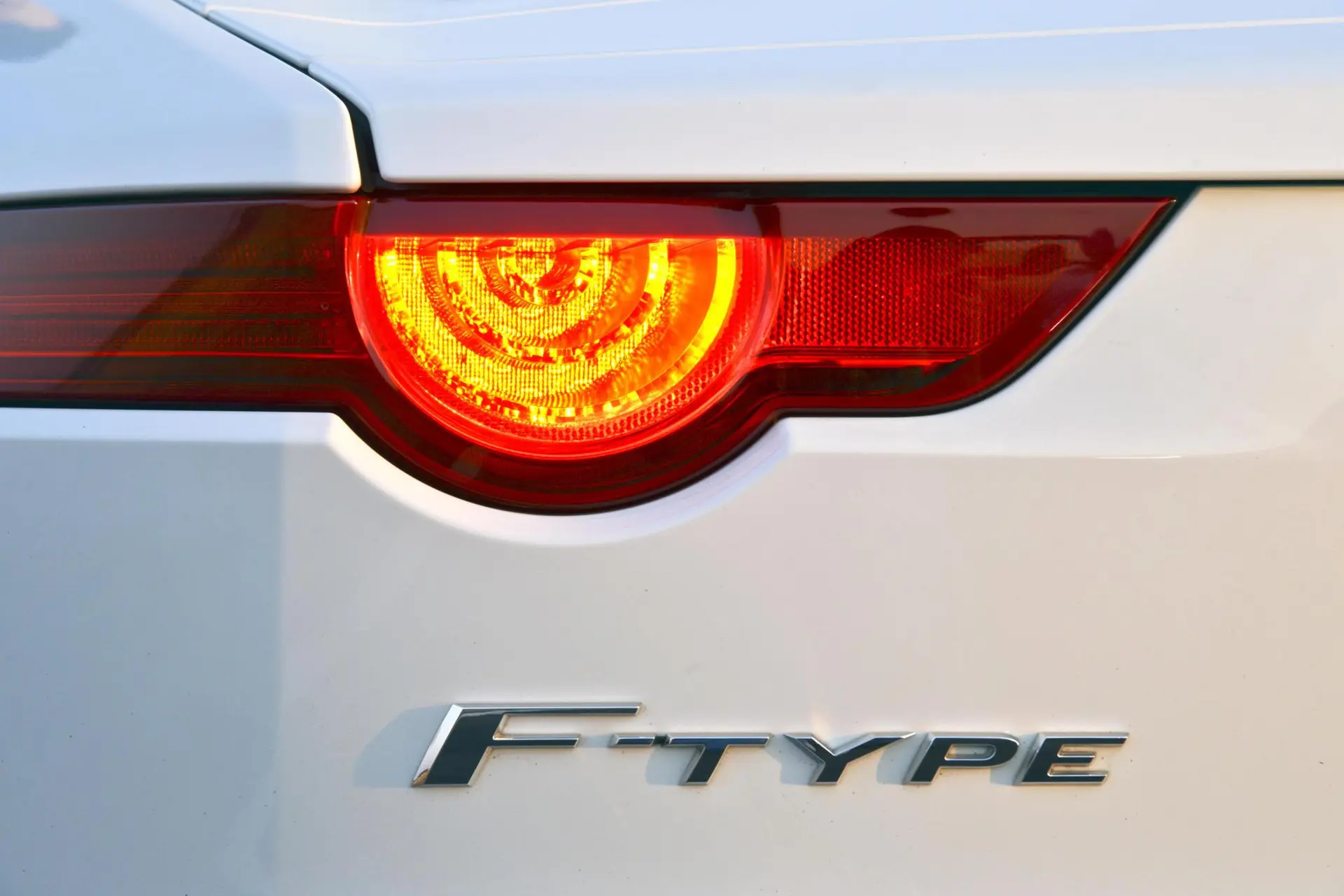 Jaguar f type 52