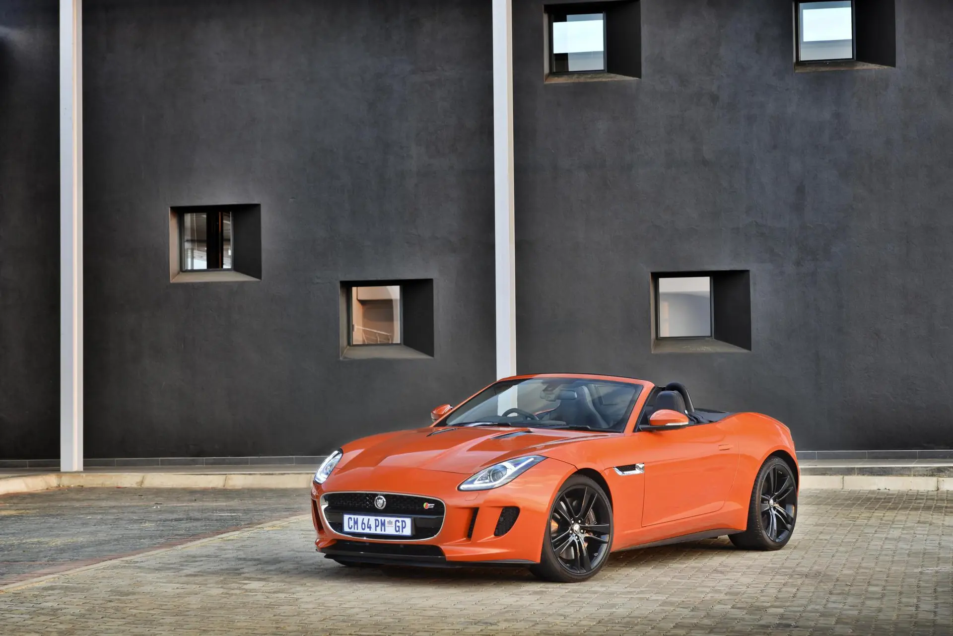 Jaguar f type 66