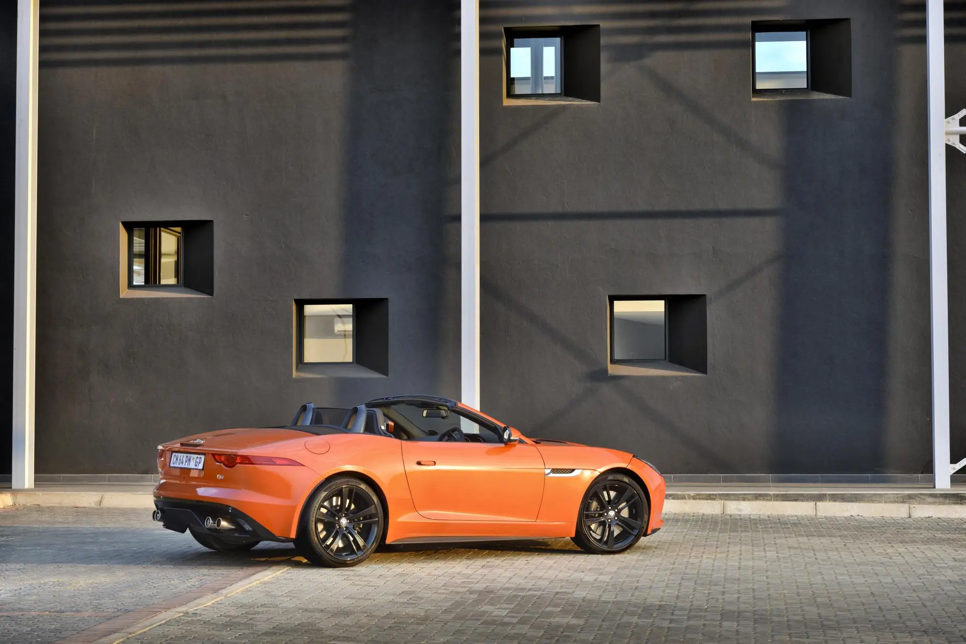 Jaguar f type 71