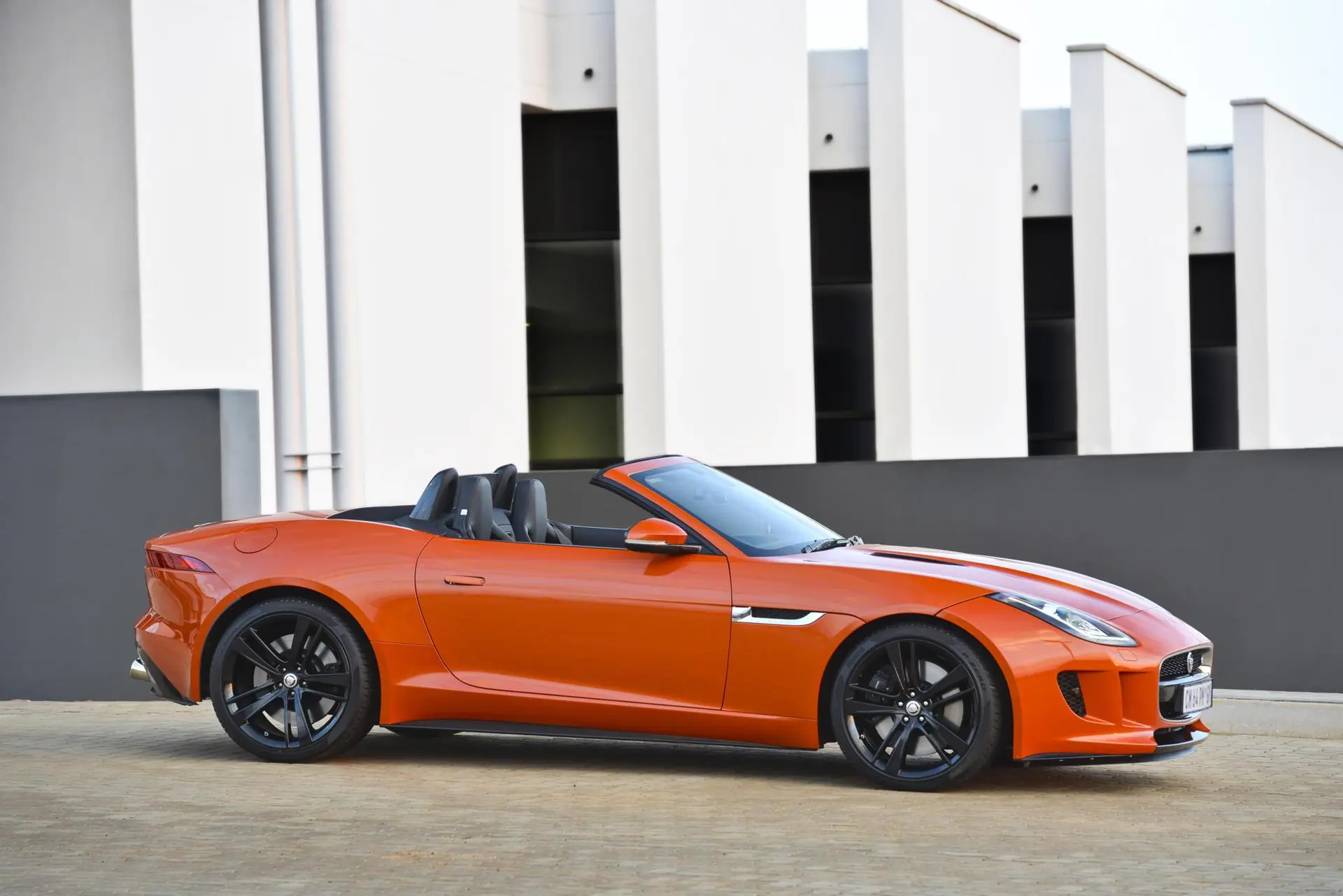 Jaguar f type 73