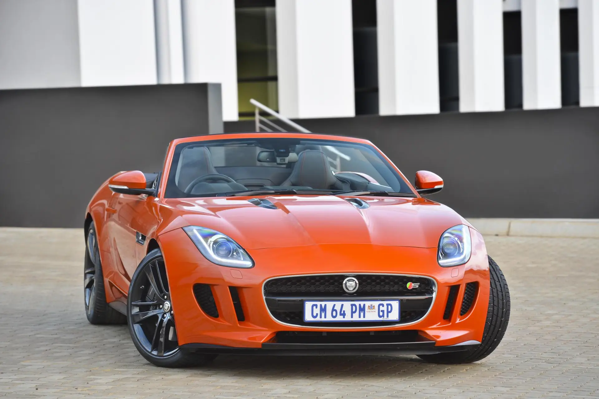 Jaguar f type 75