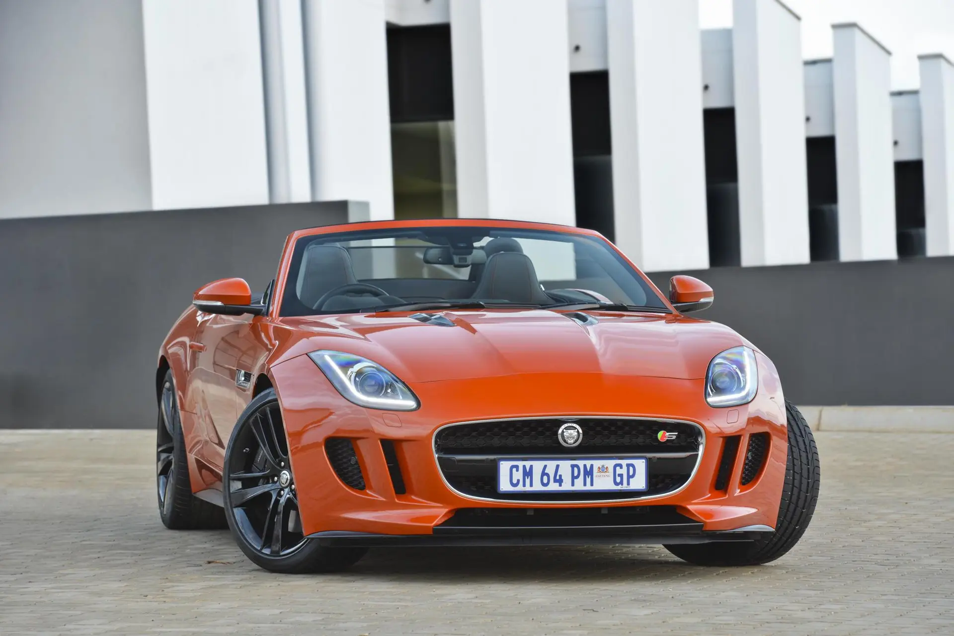 Jaguar f type 76