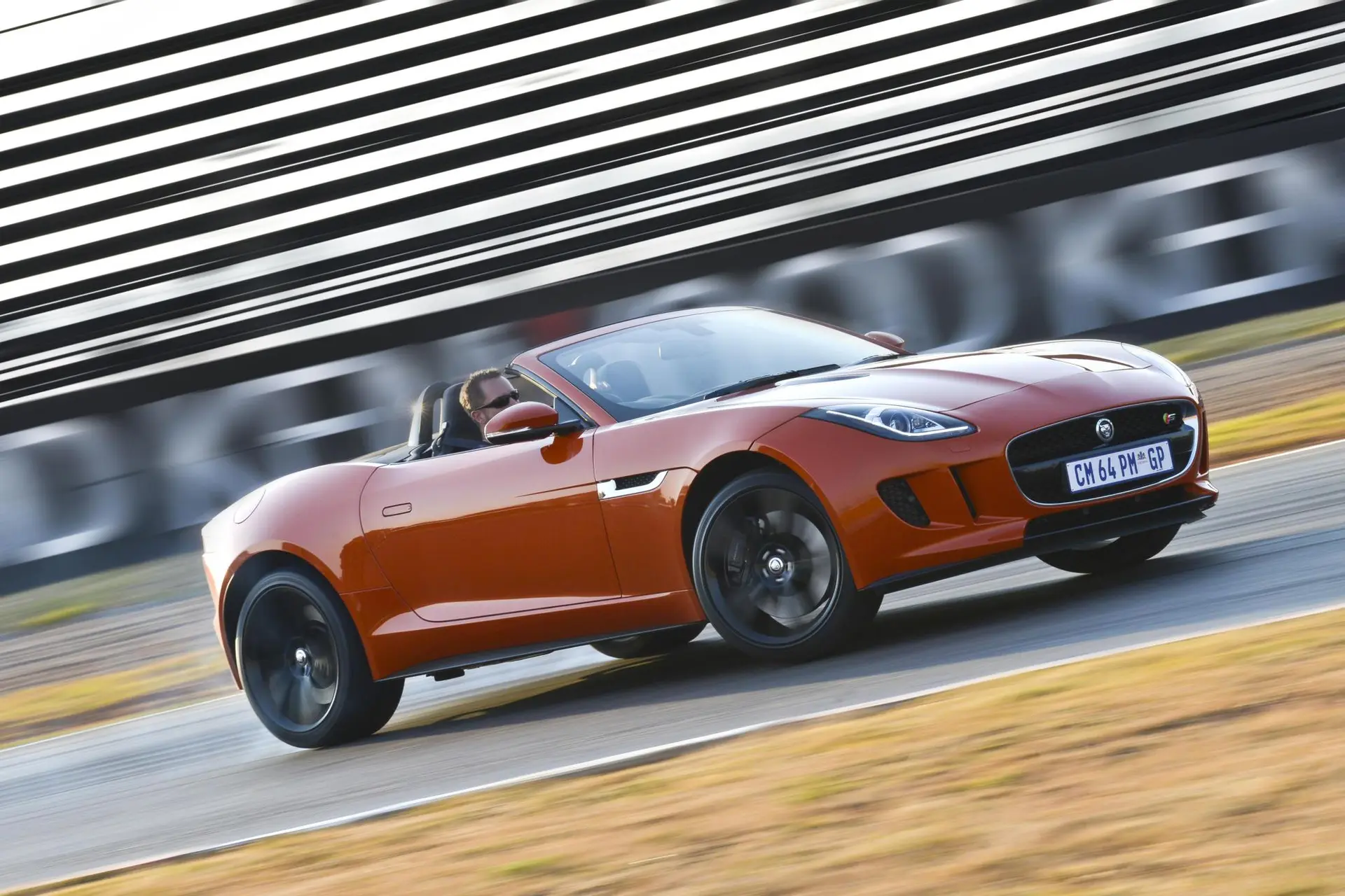 Jaguar f type 82