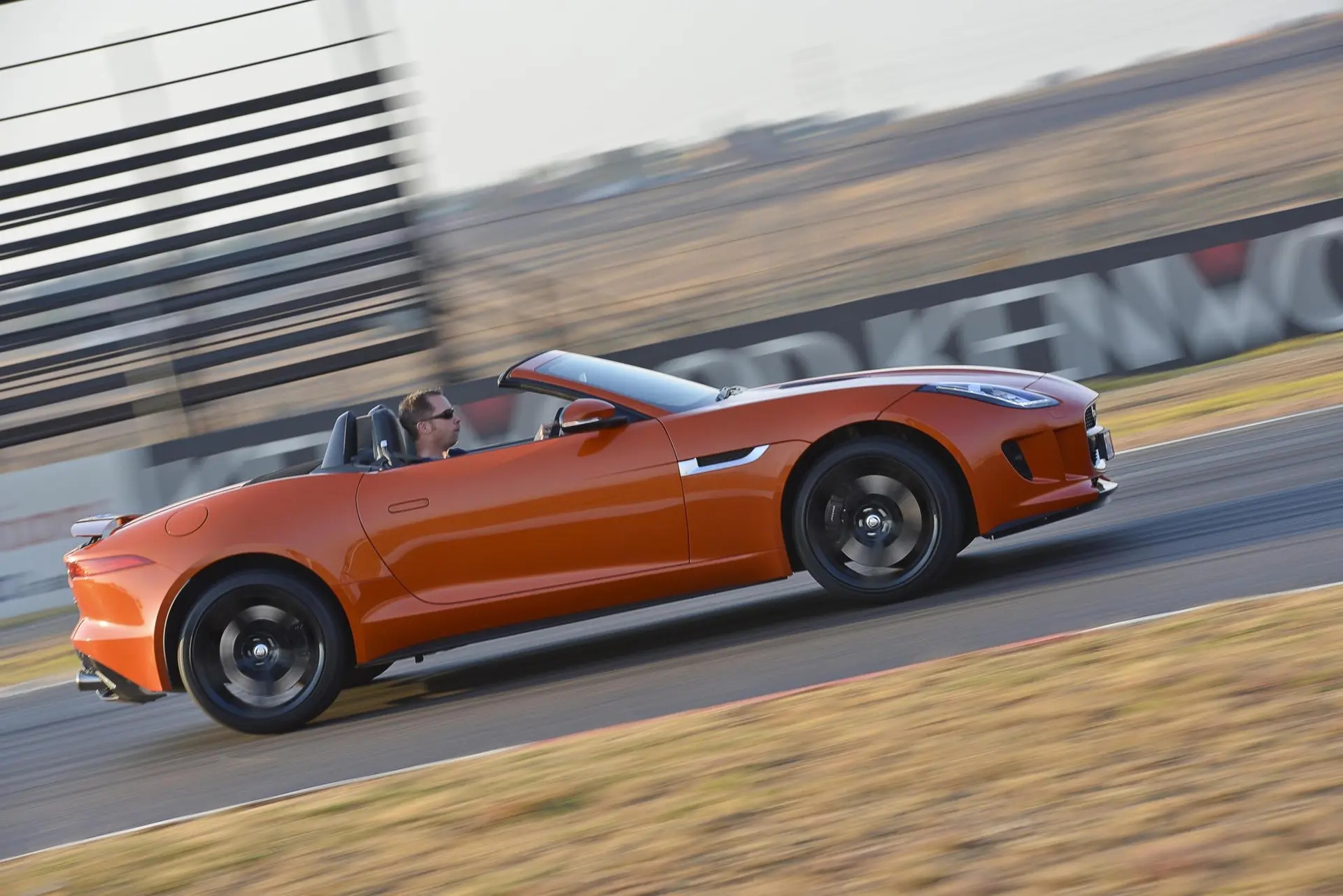 Jaguar f type 83
