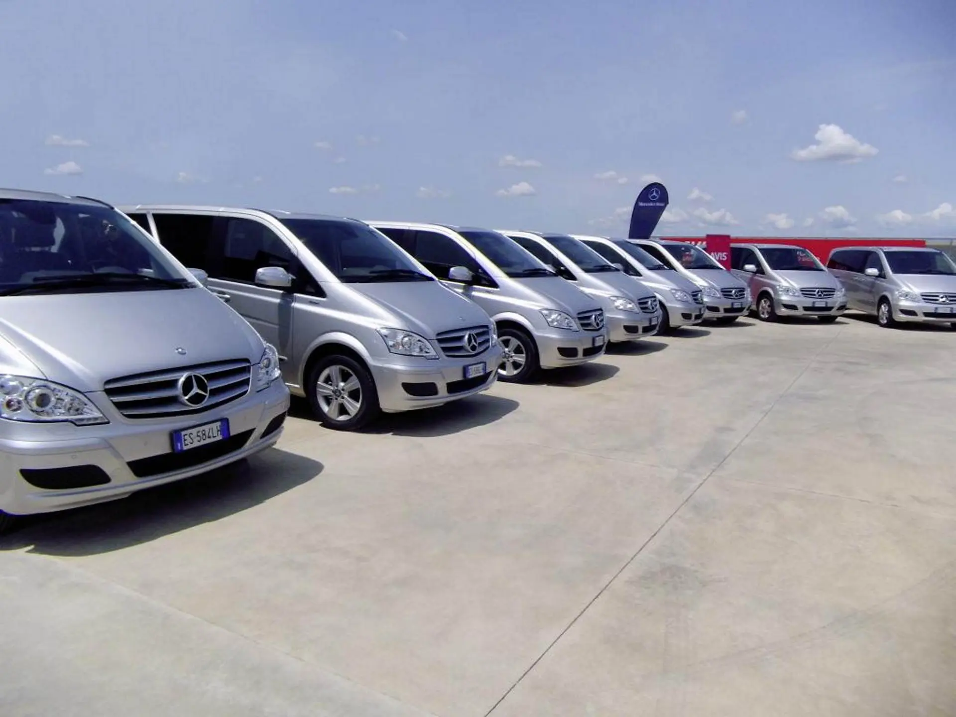 Mercedes Benz Avis