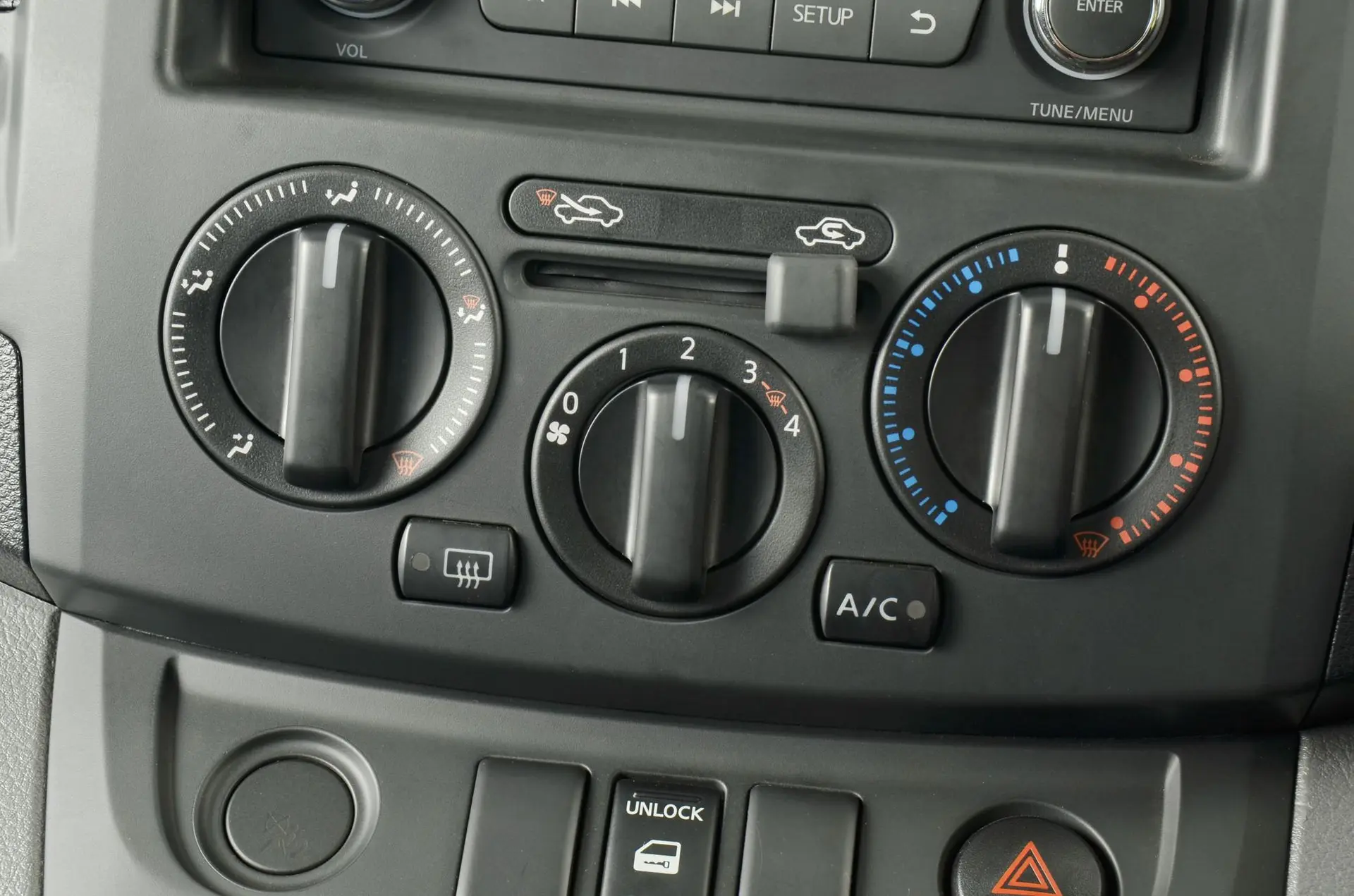 Nissan nv200 combi 01