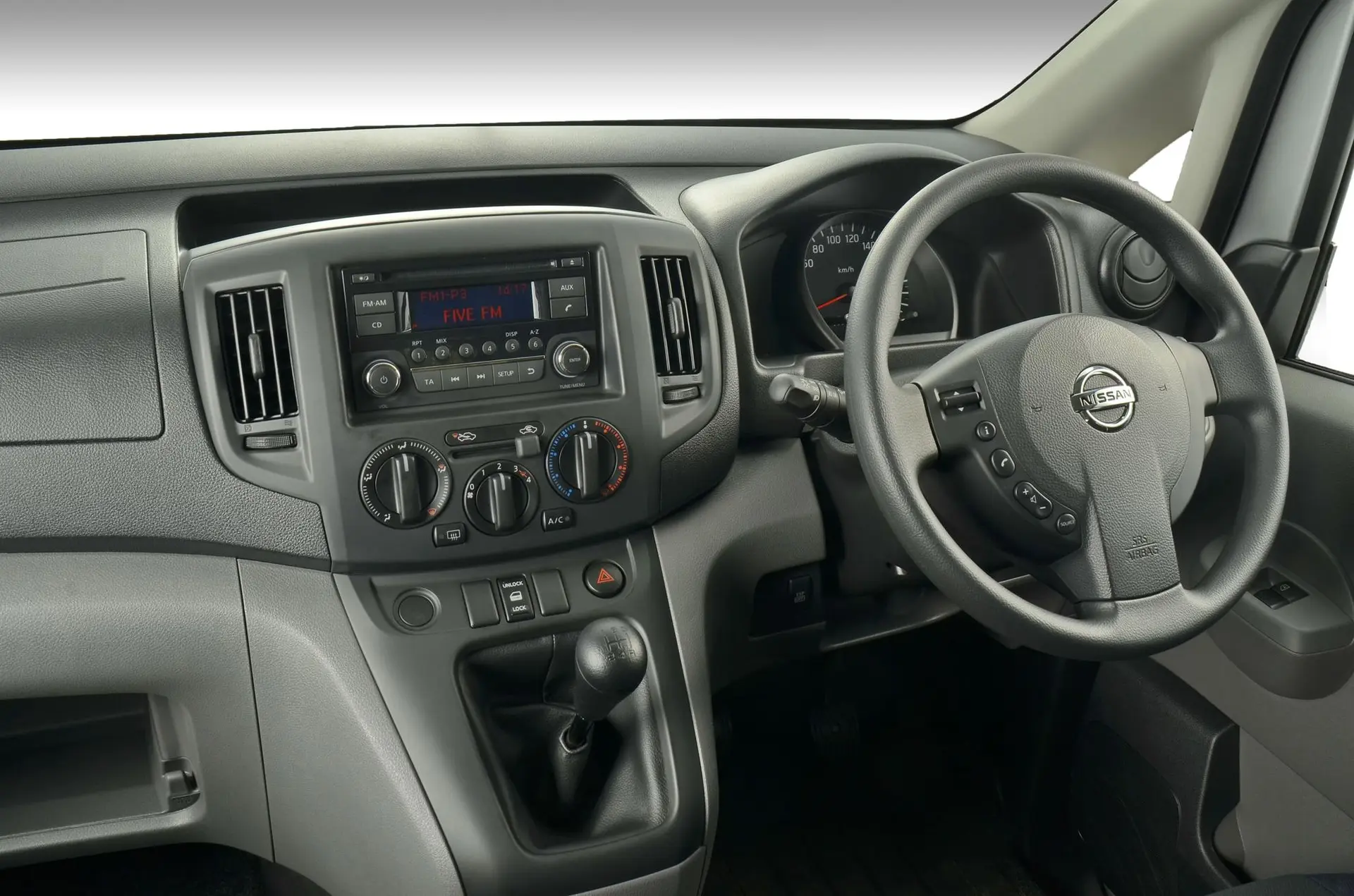 Nissan nv200 combi 04