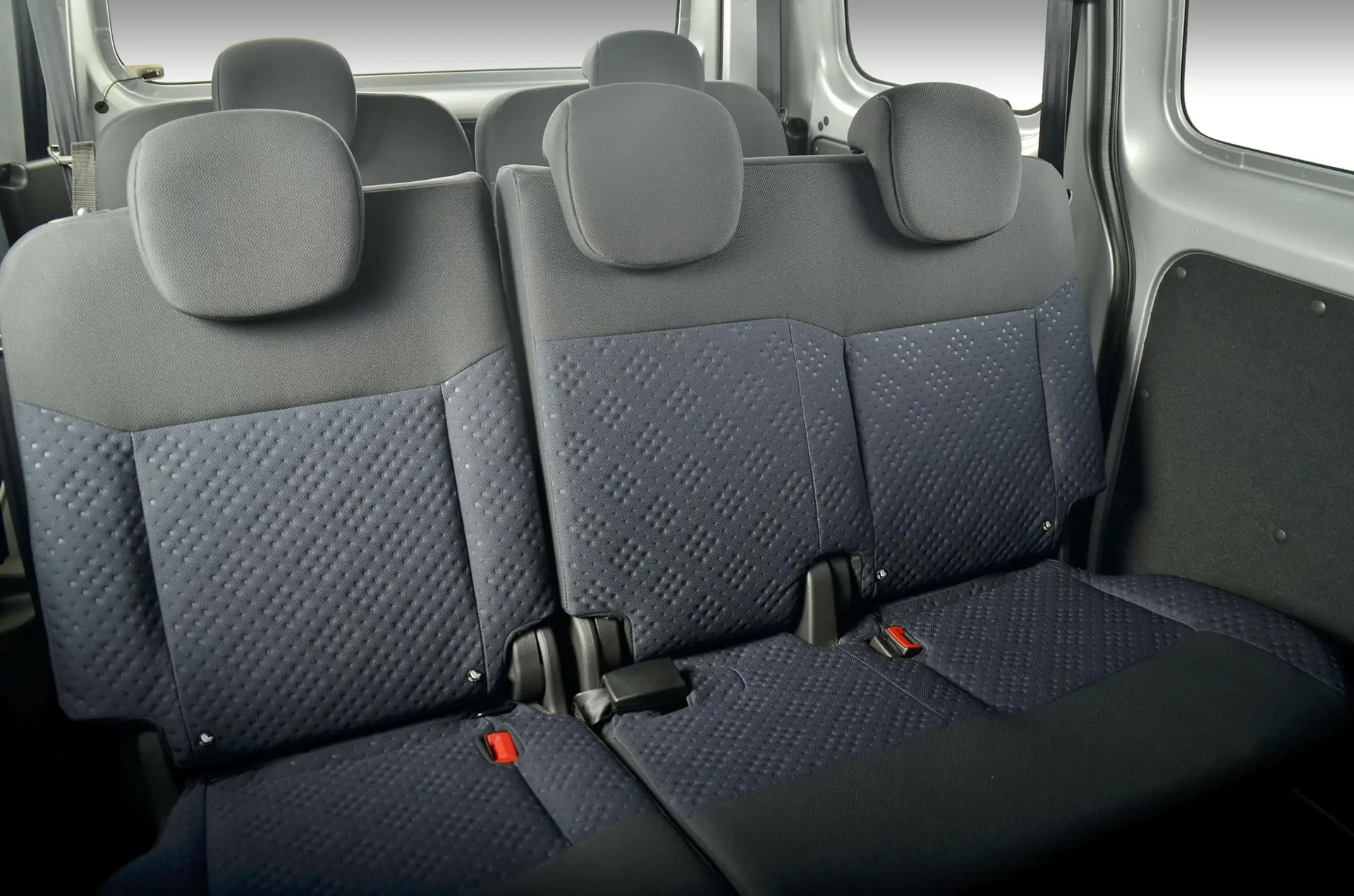 Nissan nv200 combi 06