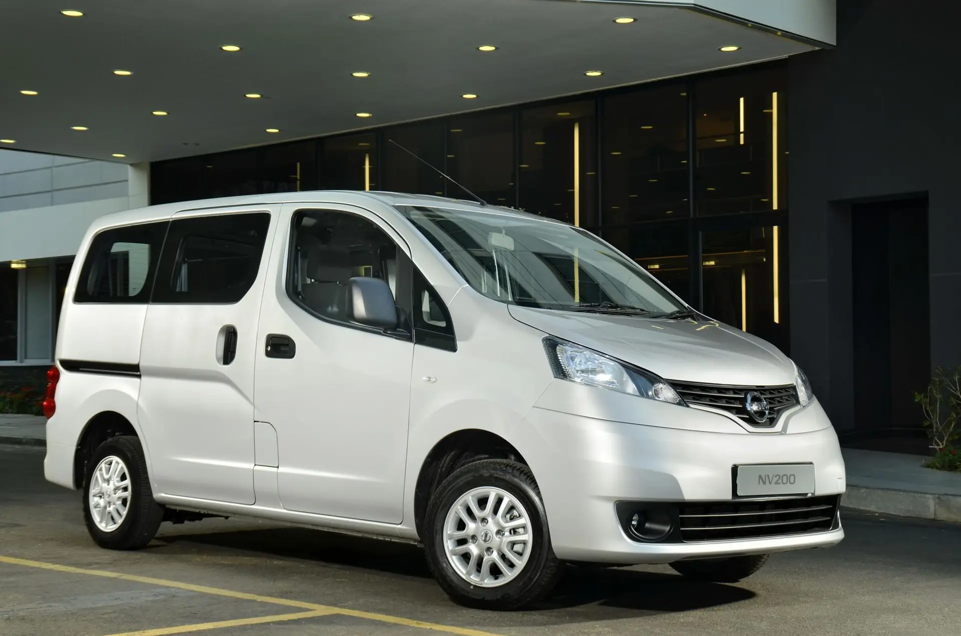 Nissan nv200 combi 15