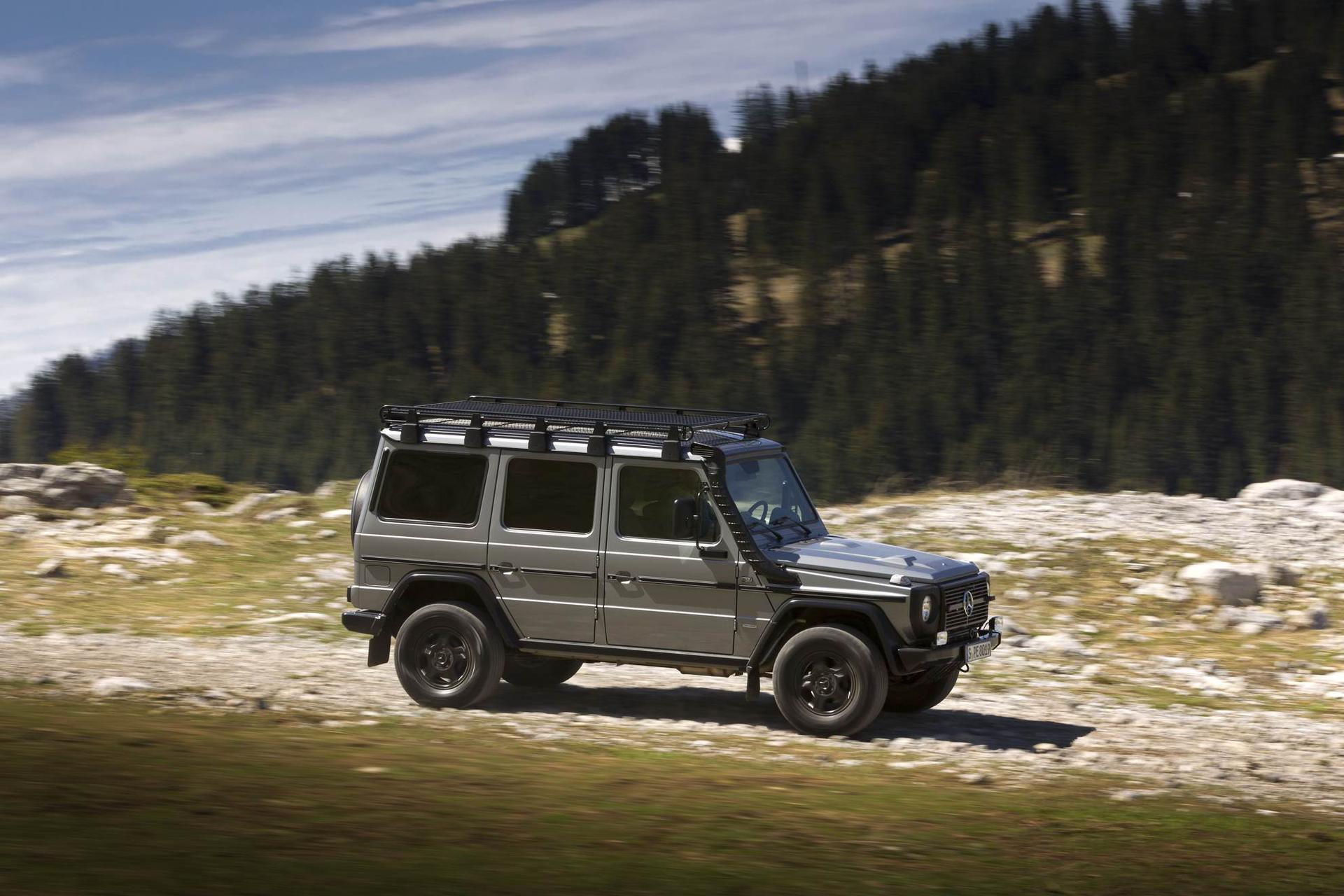 Swiss army opts for Mercedes-Benz G-Class 300 CDI