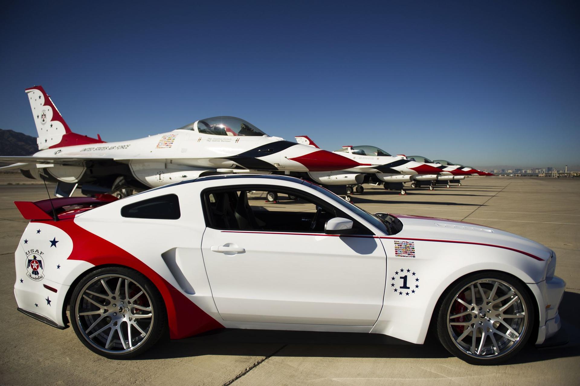 Ford Mustang – US Air Force Thunderbirds Edition