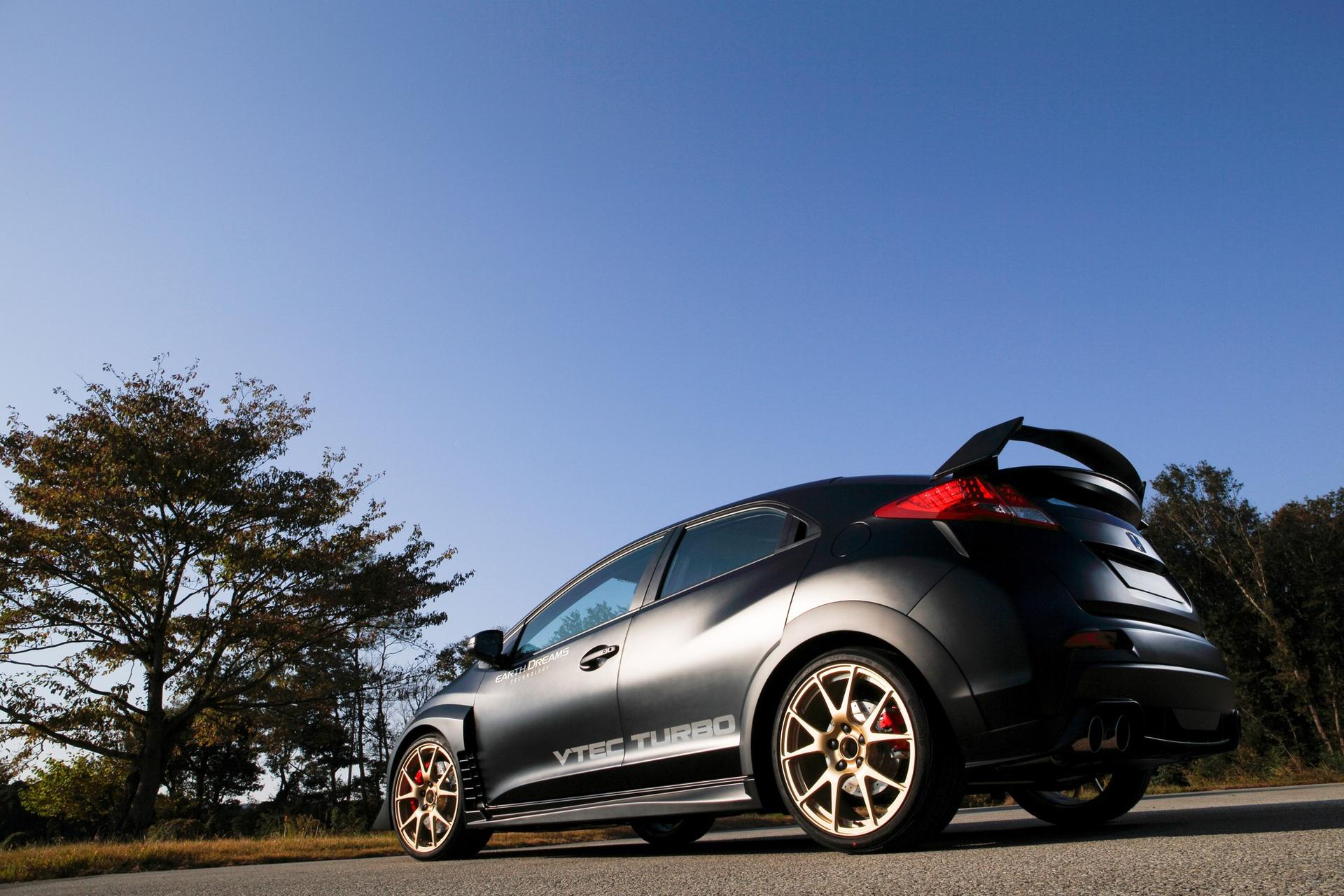 Latest Civic Type R Development Car Takes to Tochigi Test Track
