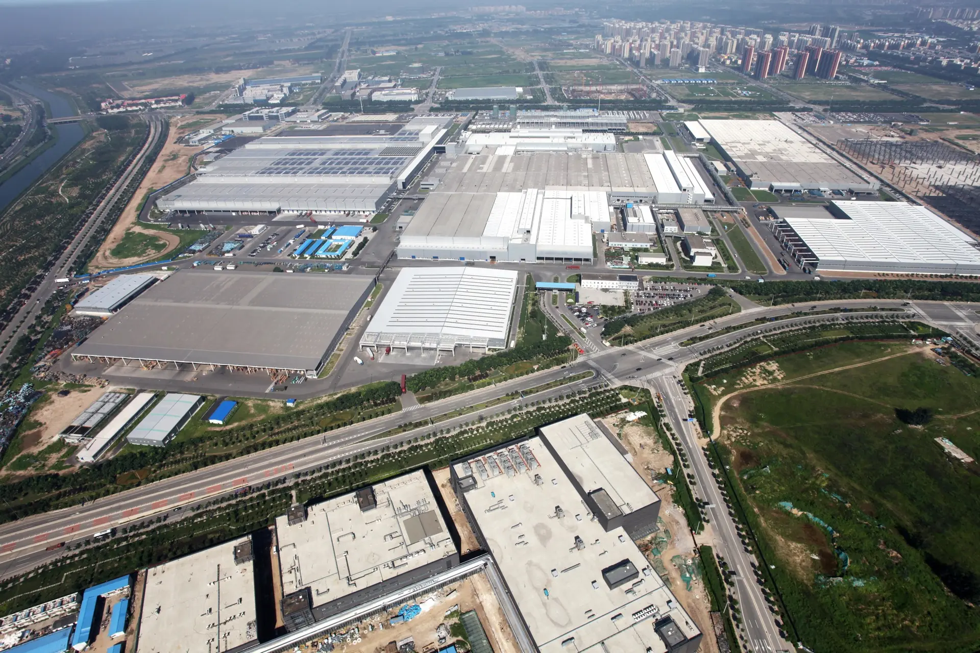 Mercedes-Benz-China-Industry