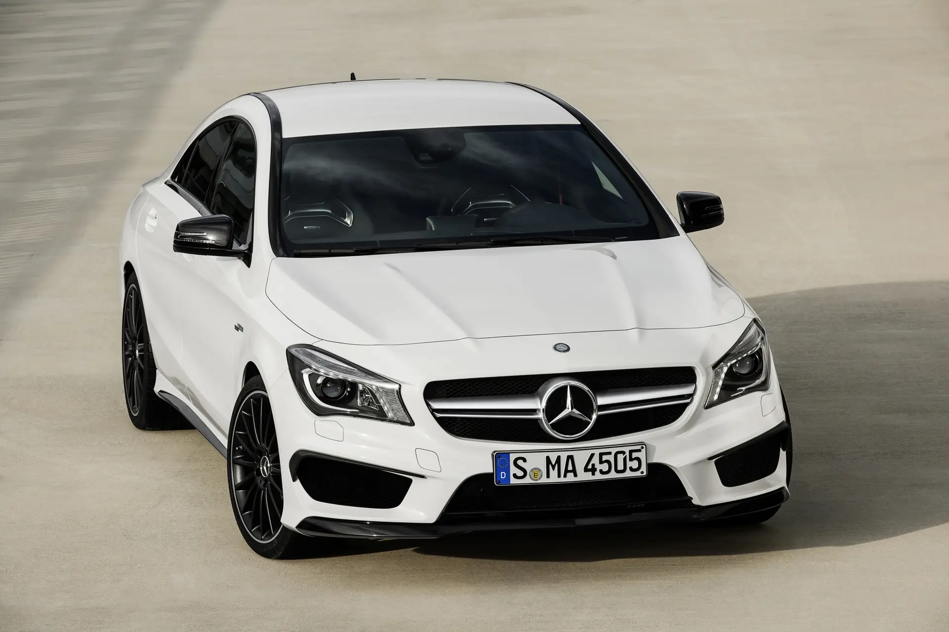 Mercedes-Benz CLA driving assistance