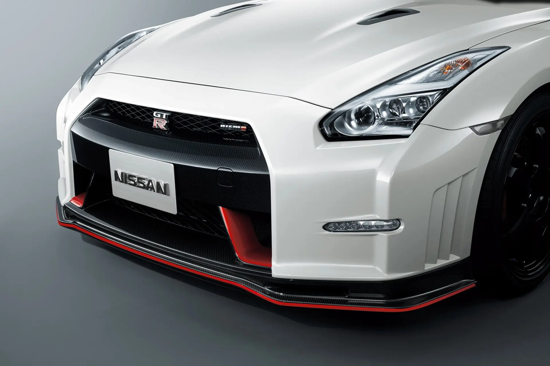Nissan GT-R 2014