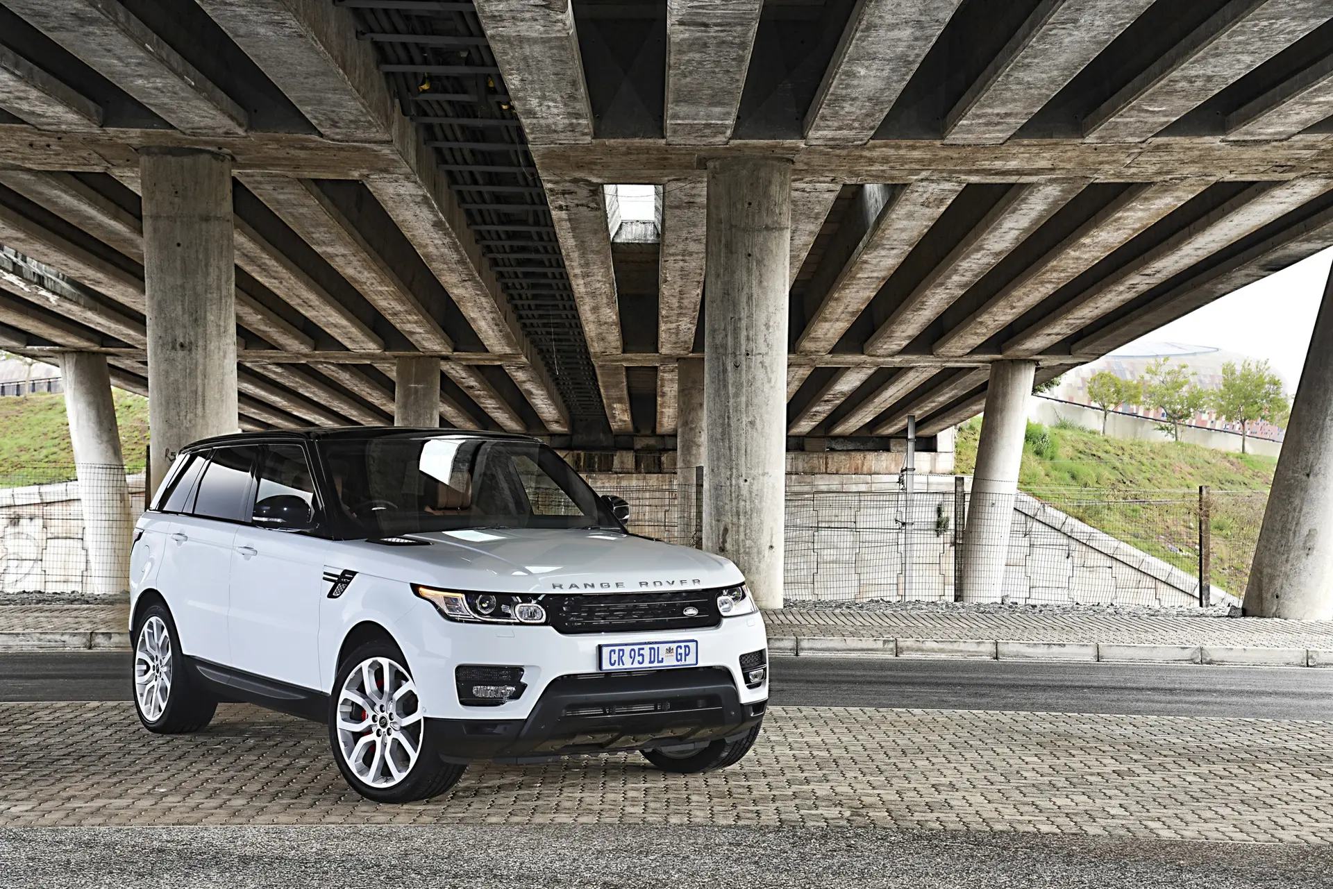 RANGE ROVER SPORT LAUNCHED IN SOUTH AFRICA