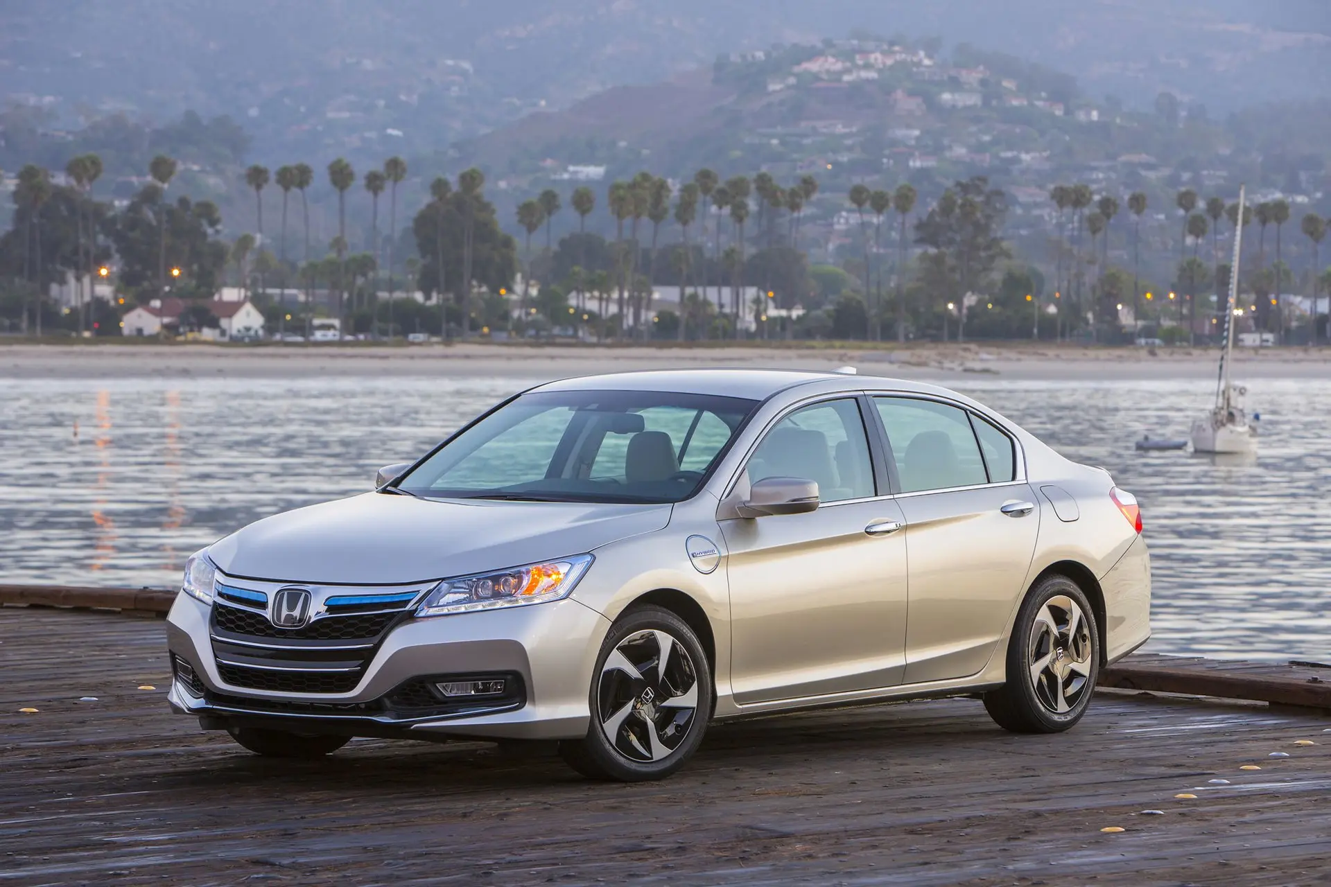 2014_Honda_Accord_PHEV