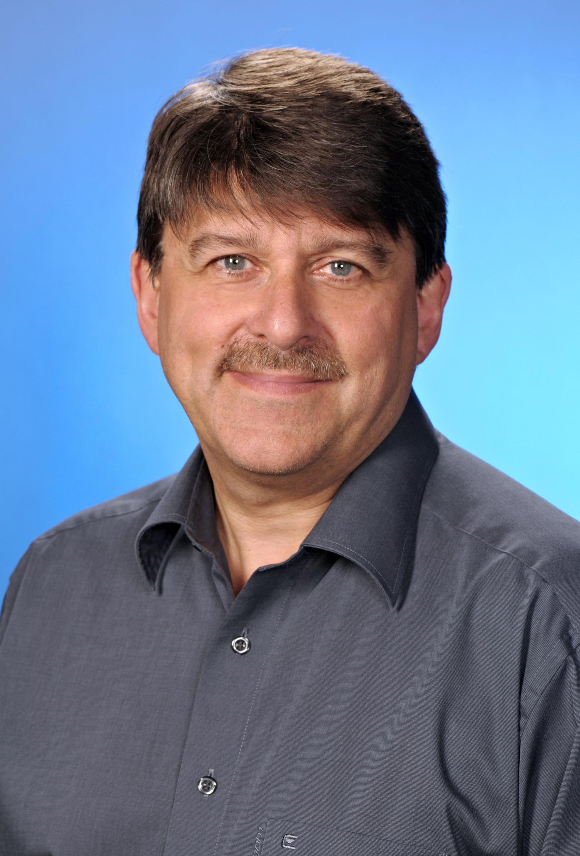 2013: MAZDA DEFIES AUTOMOTIVE SLUGGISH INDUSTRY