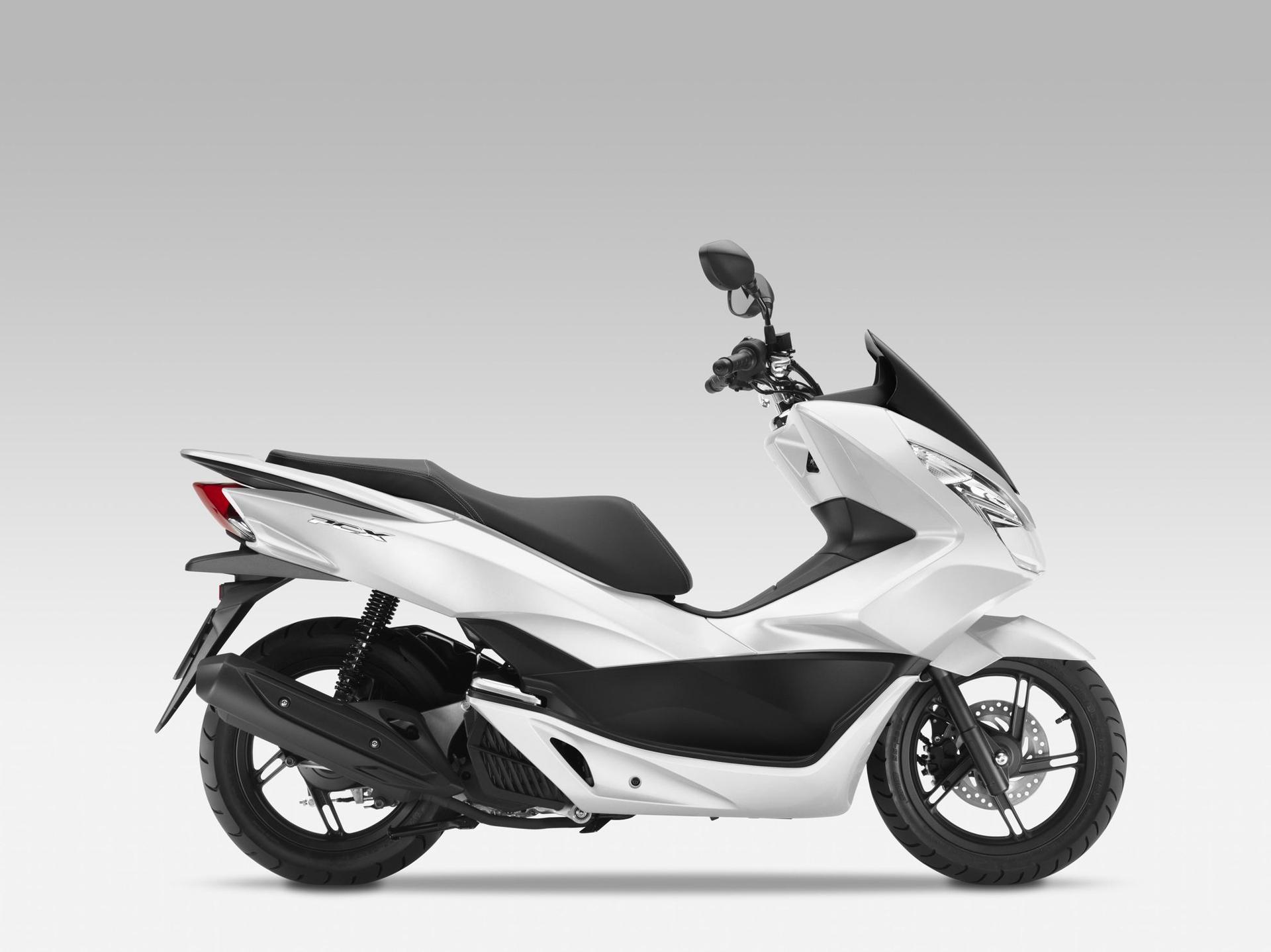 HONDA SCOOTER PCX125 RECEIVES HOST OF UPGRADES FOR 2014