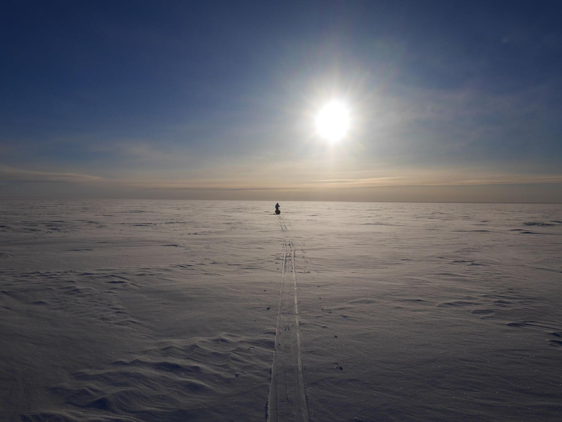 CAPTAIN ROBERT FALCON SCOTT’S EPIC ACHIEVEMENT LAND ROVER