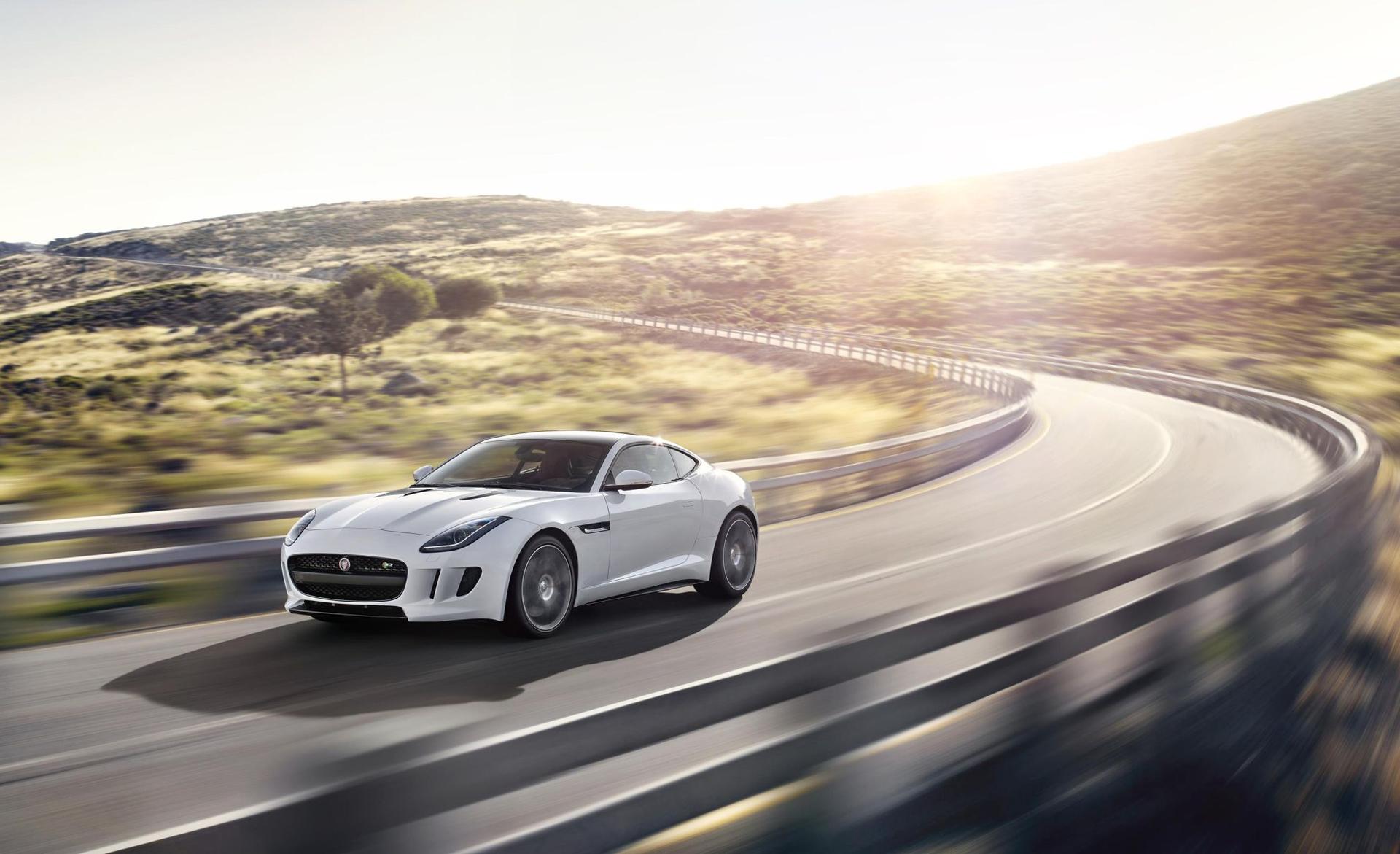 2014 CANADA TORONTO AUTO SHOW – Jaguar F-Type
