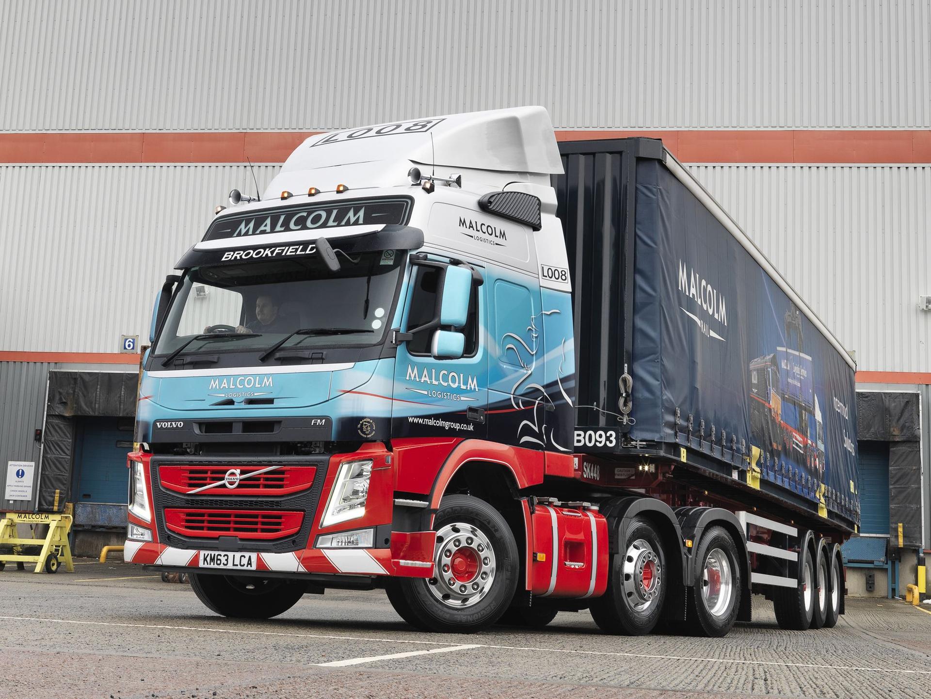 Volvo Trucks Deliver first Euro 6 Trucks