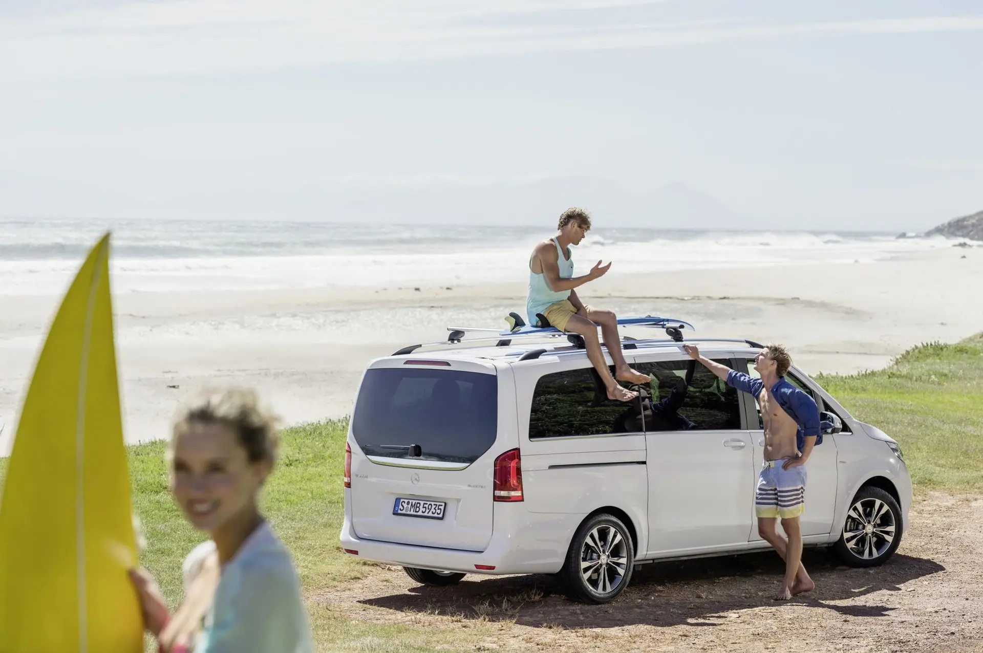 Mercedes-Benz-V-Class-2014