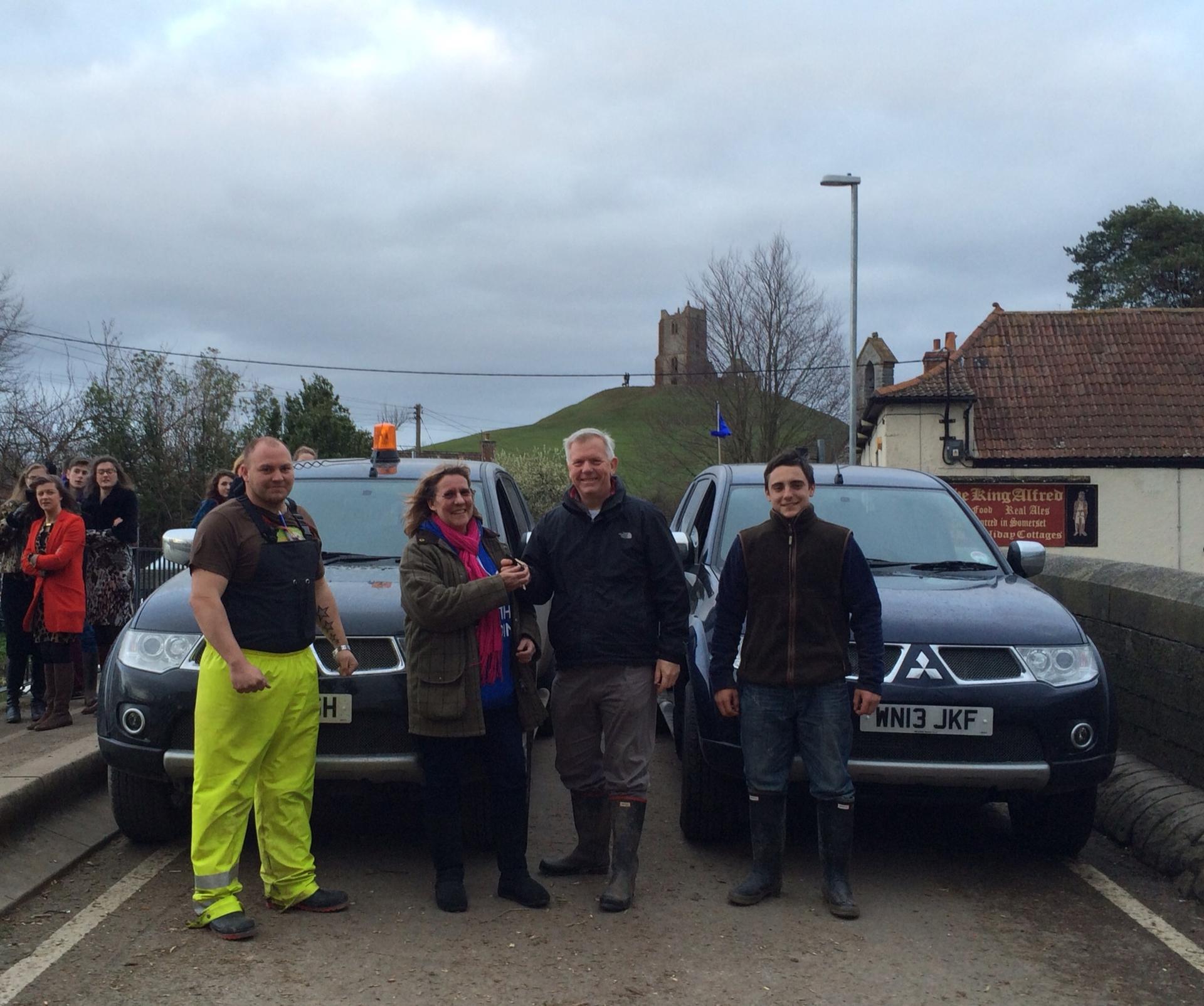 MITSUBISHI UK DONATES 4X4s TO HELP UK FLOOD VICTIMS