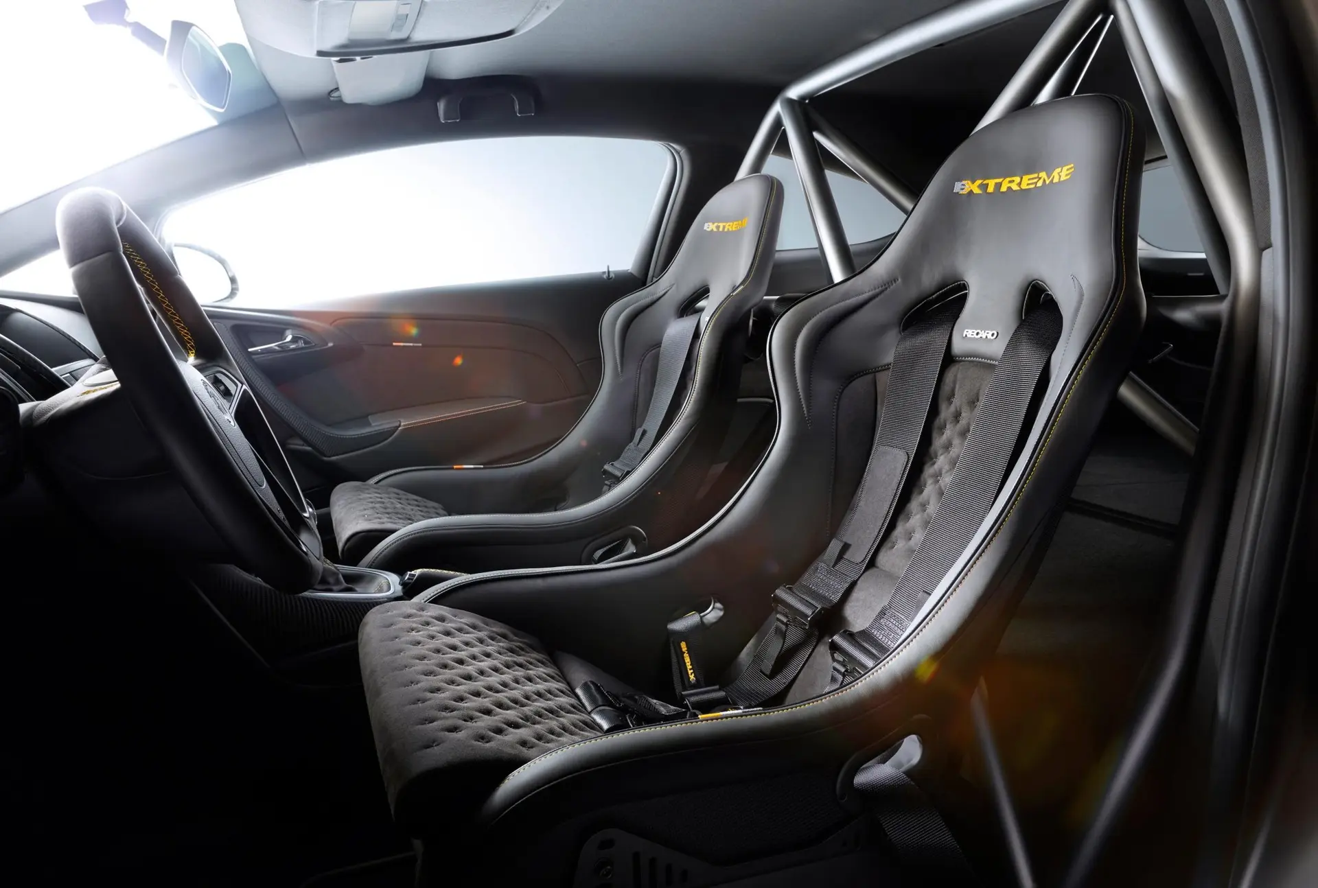 Vauxhall-Astra-VXR-Interior