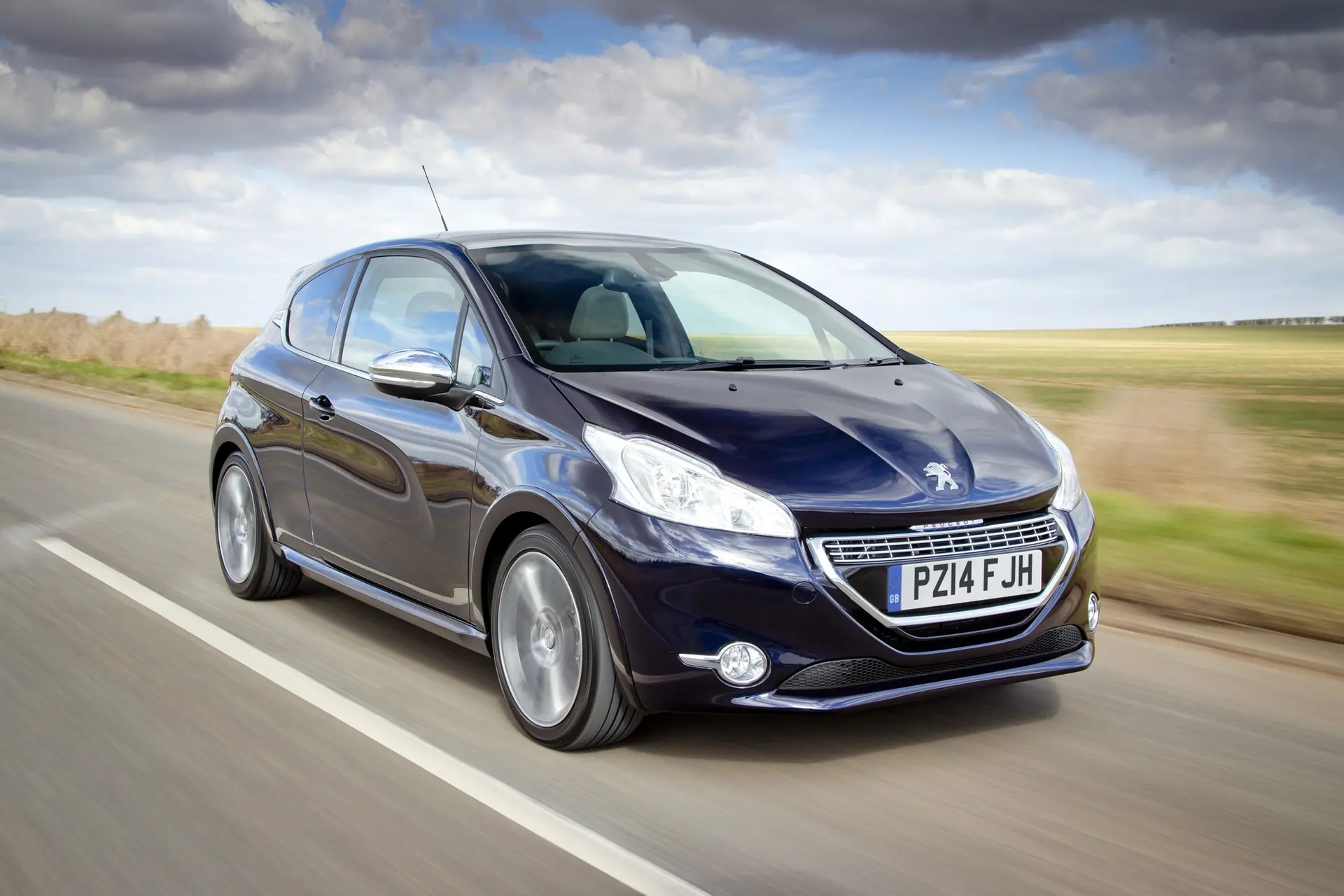Peugeot 208 win Best Small Car Award