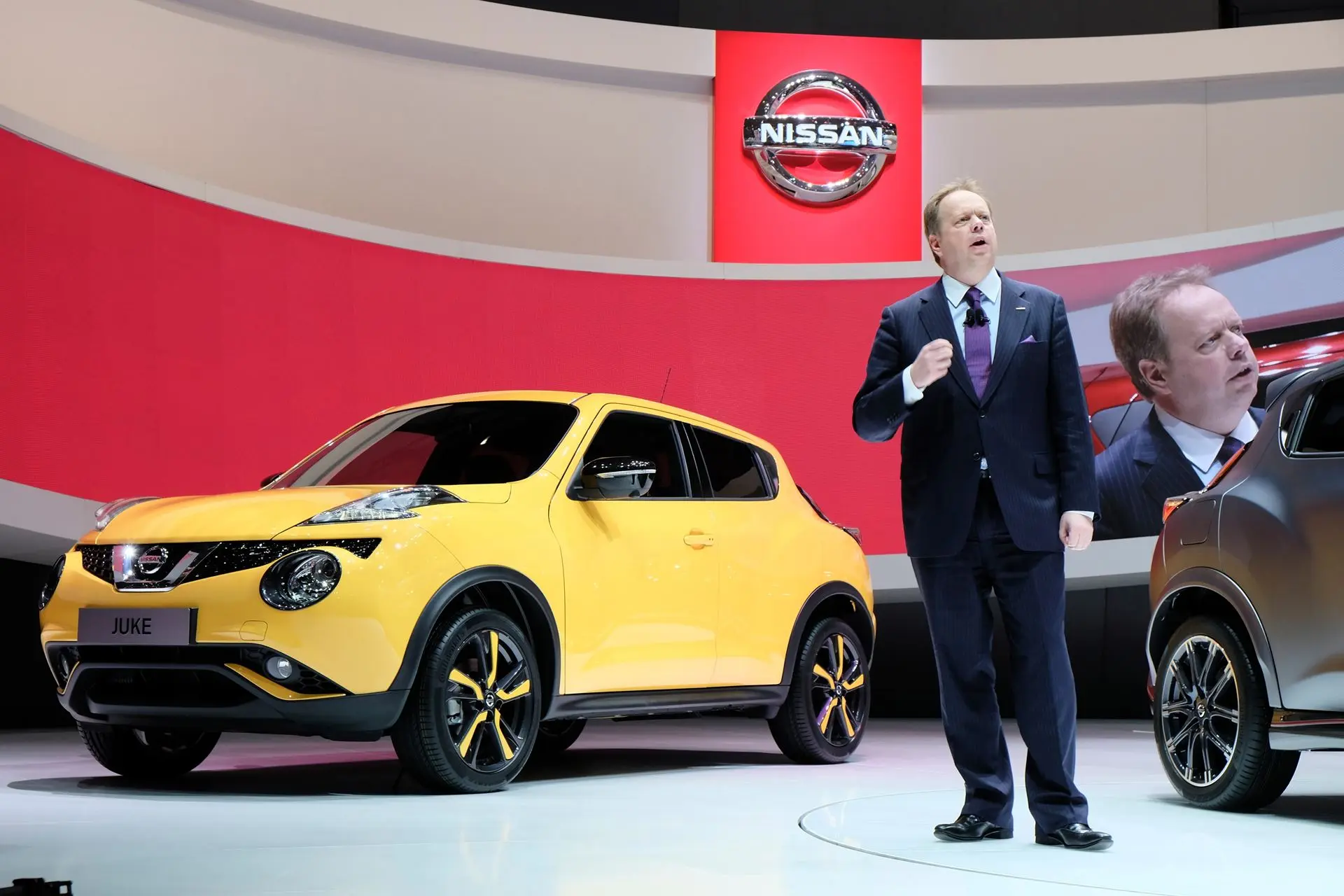 Nissan geneva motor show 09