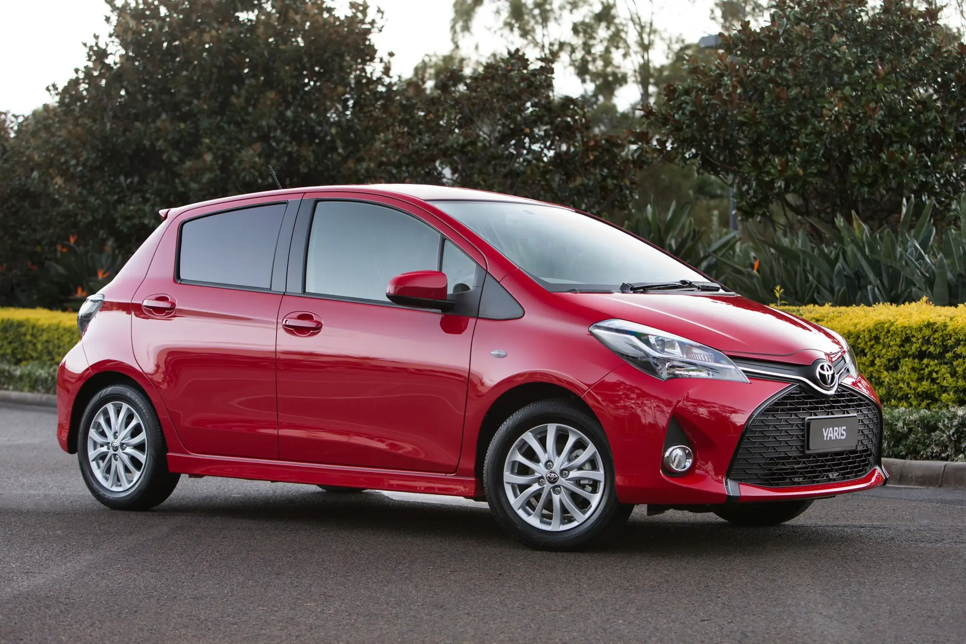 TOYOTA YARIS NEW LOOK