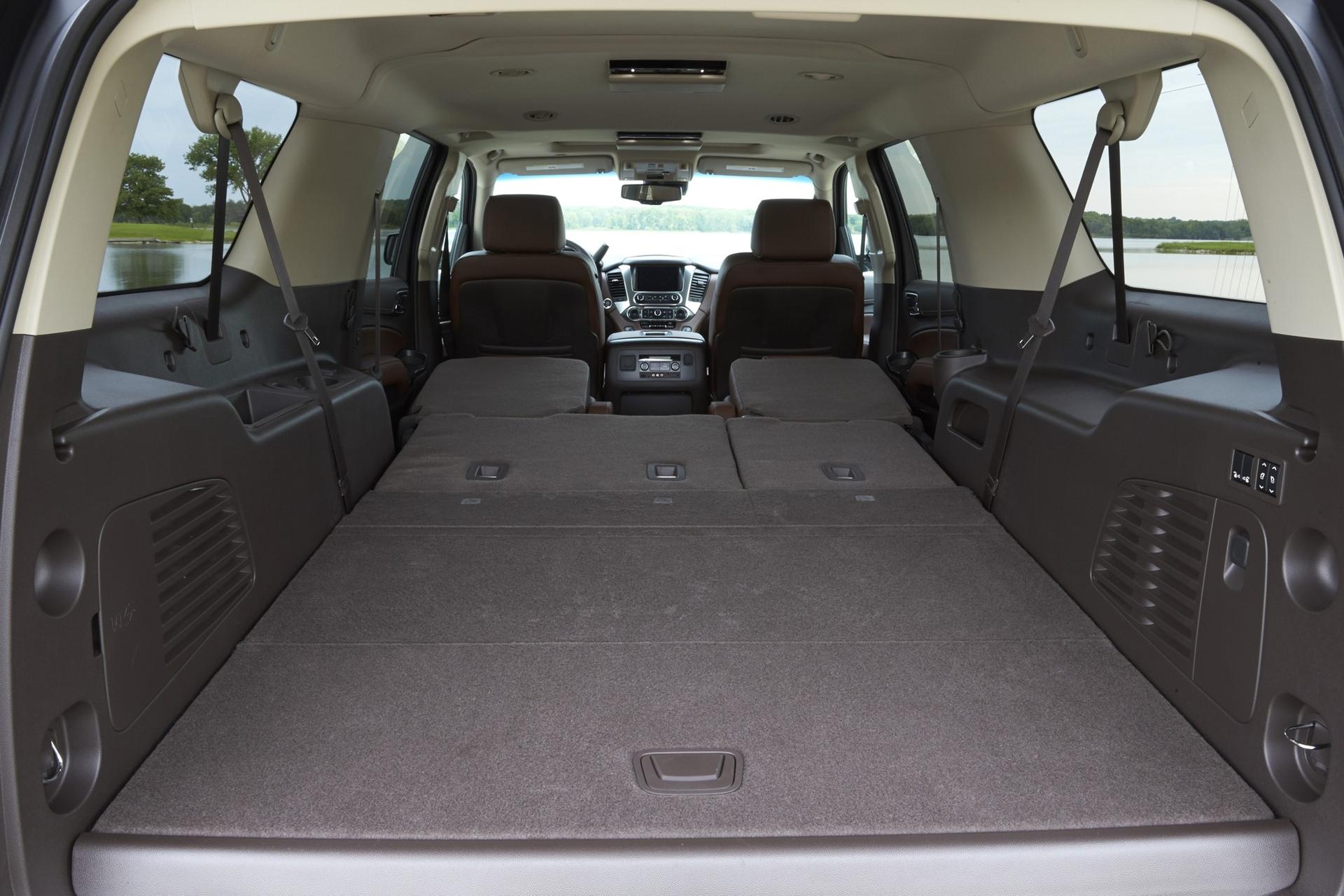 CHEVROLET SUBURBAN OFFERS EVERY COMFORT FOR VACATION CRUISING