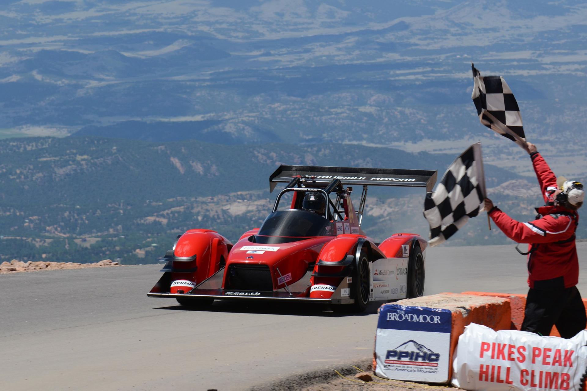 PIKES PEAK INTERNATIONAL HILL CLIMB 2014 MiEV EVOLUTION III WINS ELECTRIC MODIFIED DIVISION HONOURS
