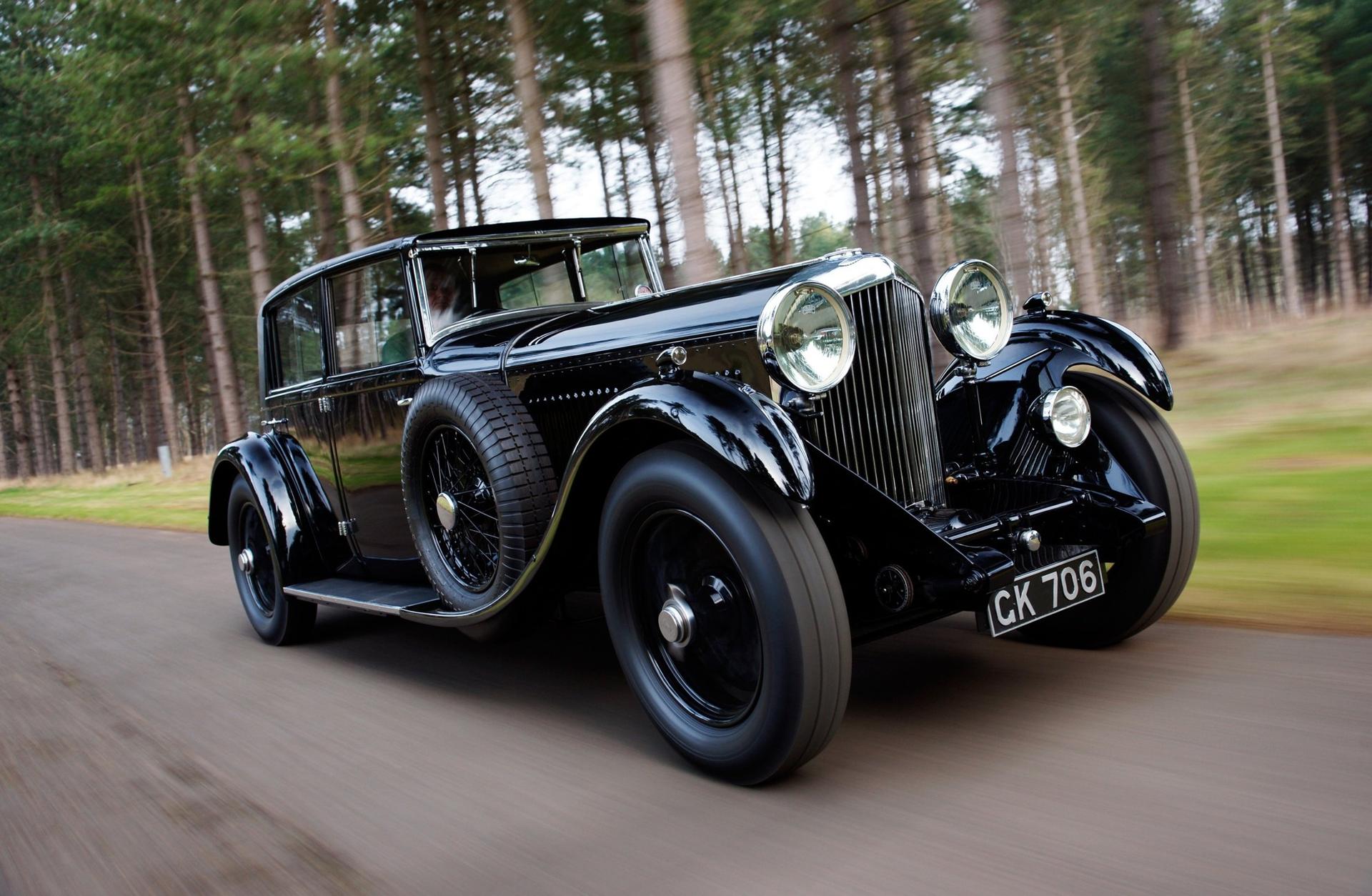 BENTLEY GREATS READY FOR 2014 CONCOURS OF ELEGANCE