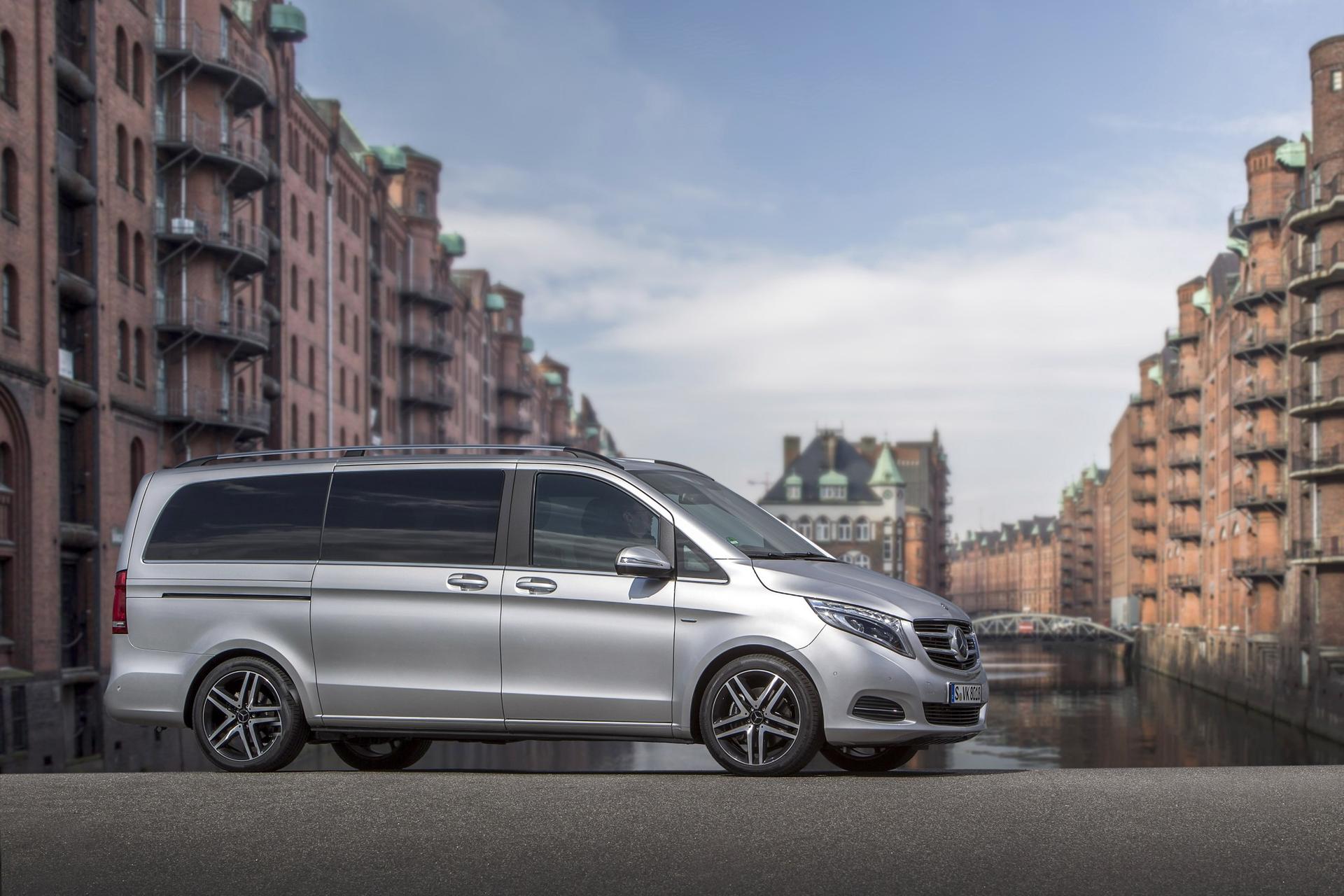 New Mercedes-Benz V-Class wins renowned design prize